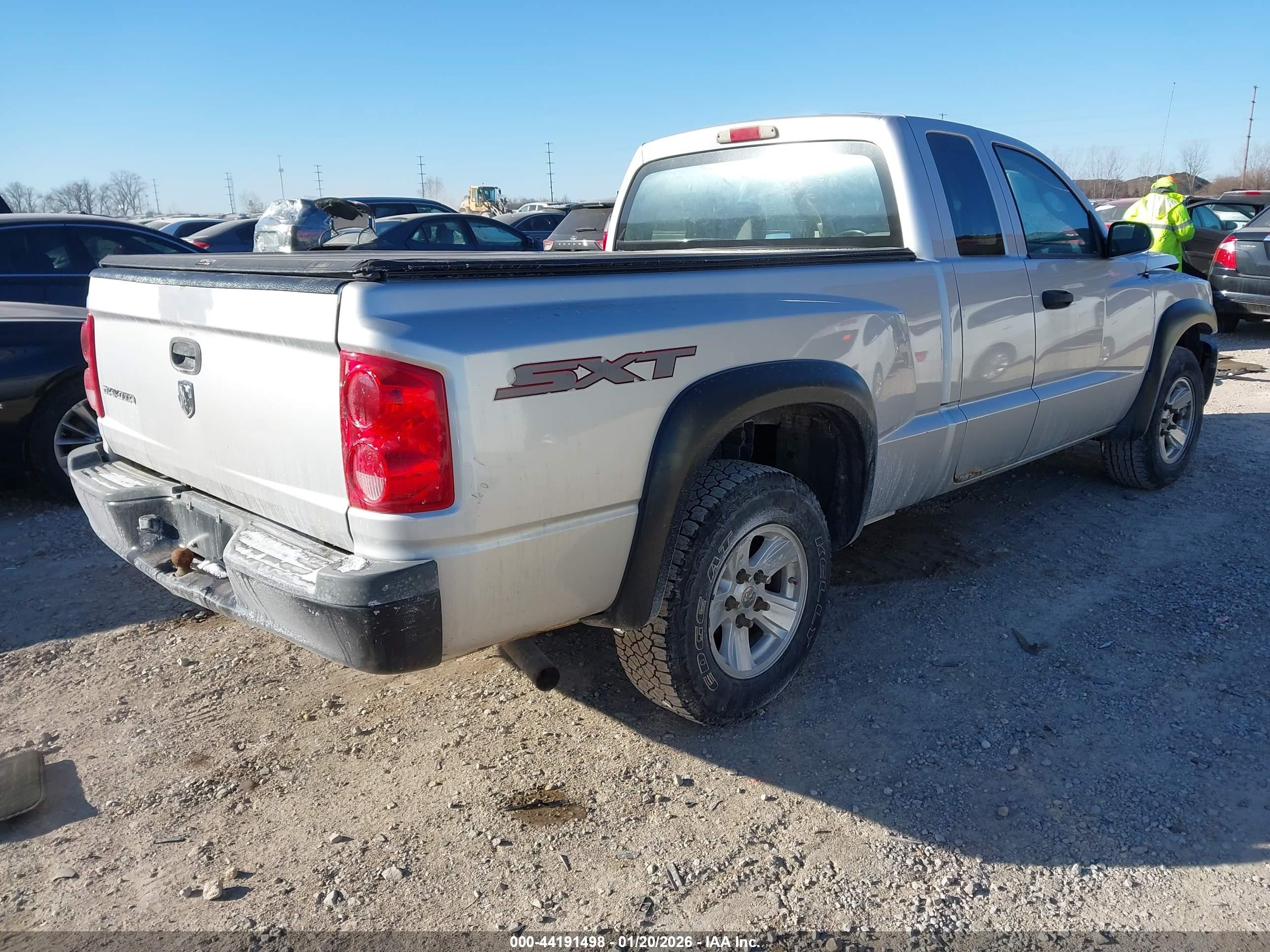 DODGE DAKOTA image 4