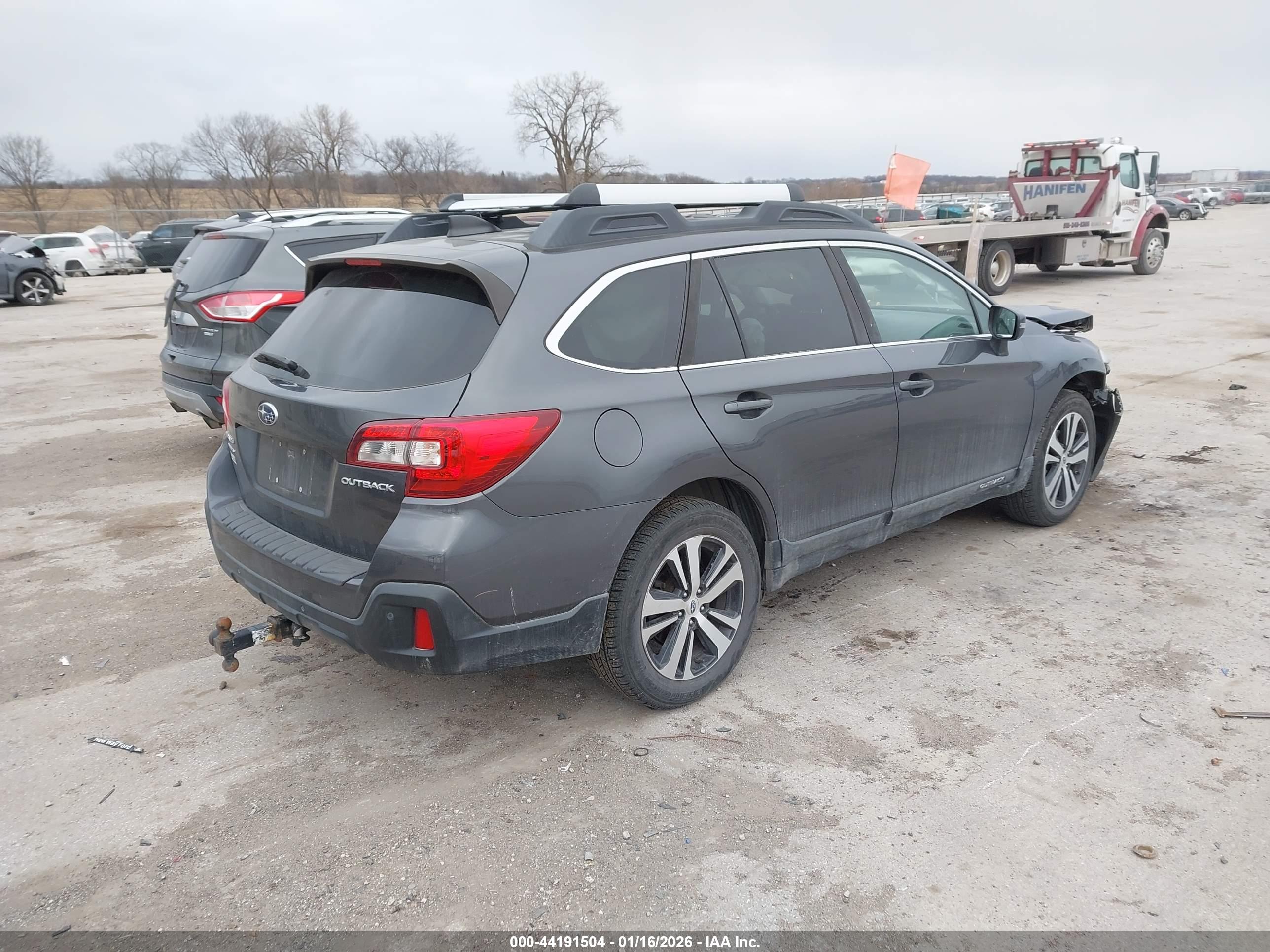 SUBARU OUTBACK image 4