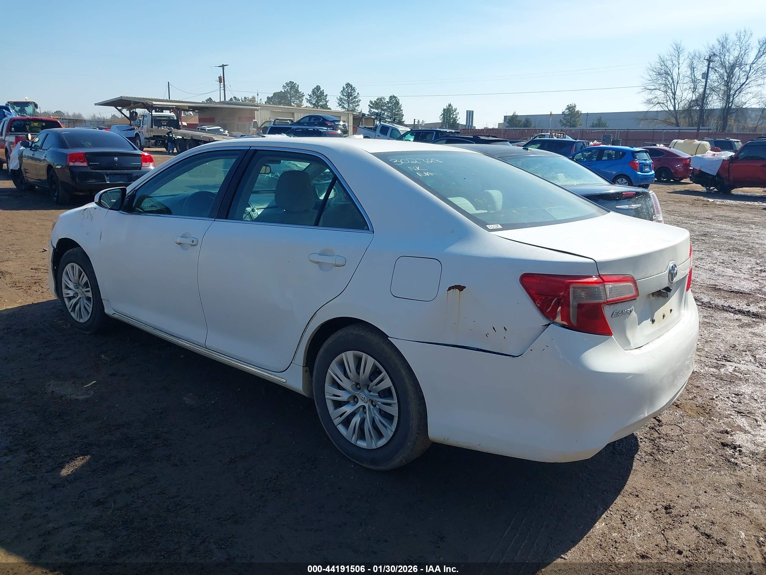 TOYOTA CAMRY image 3