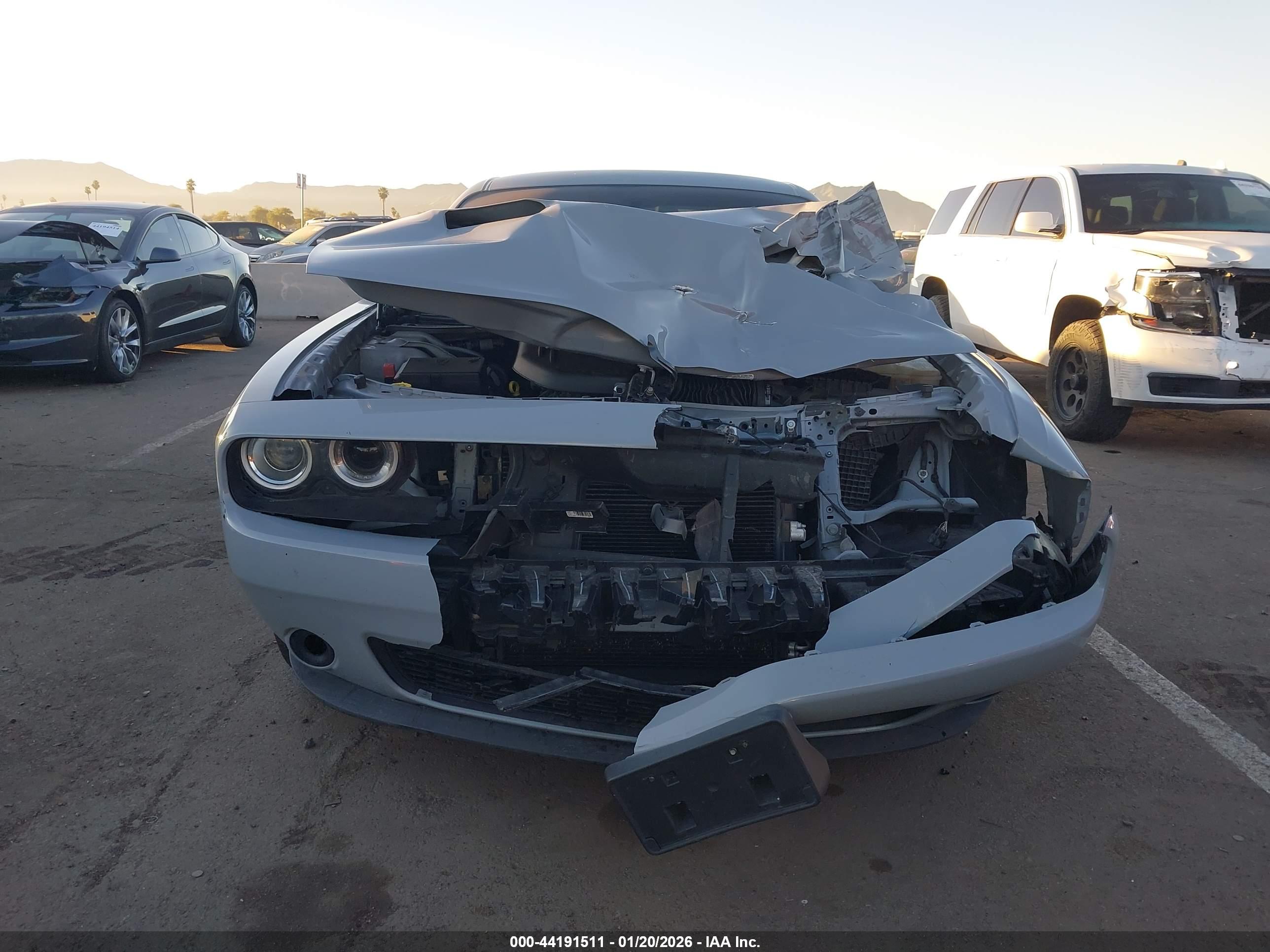 DODGE CHALLENGER image 6