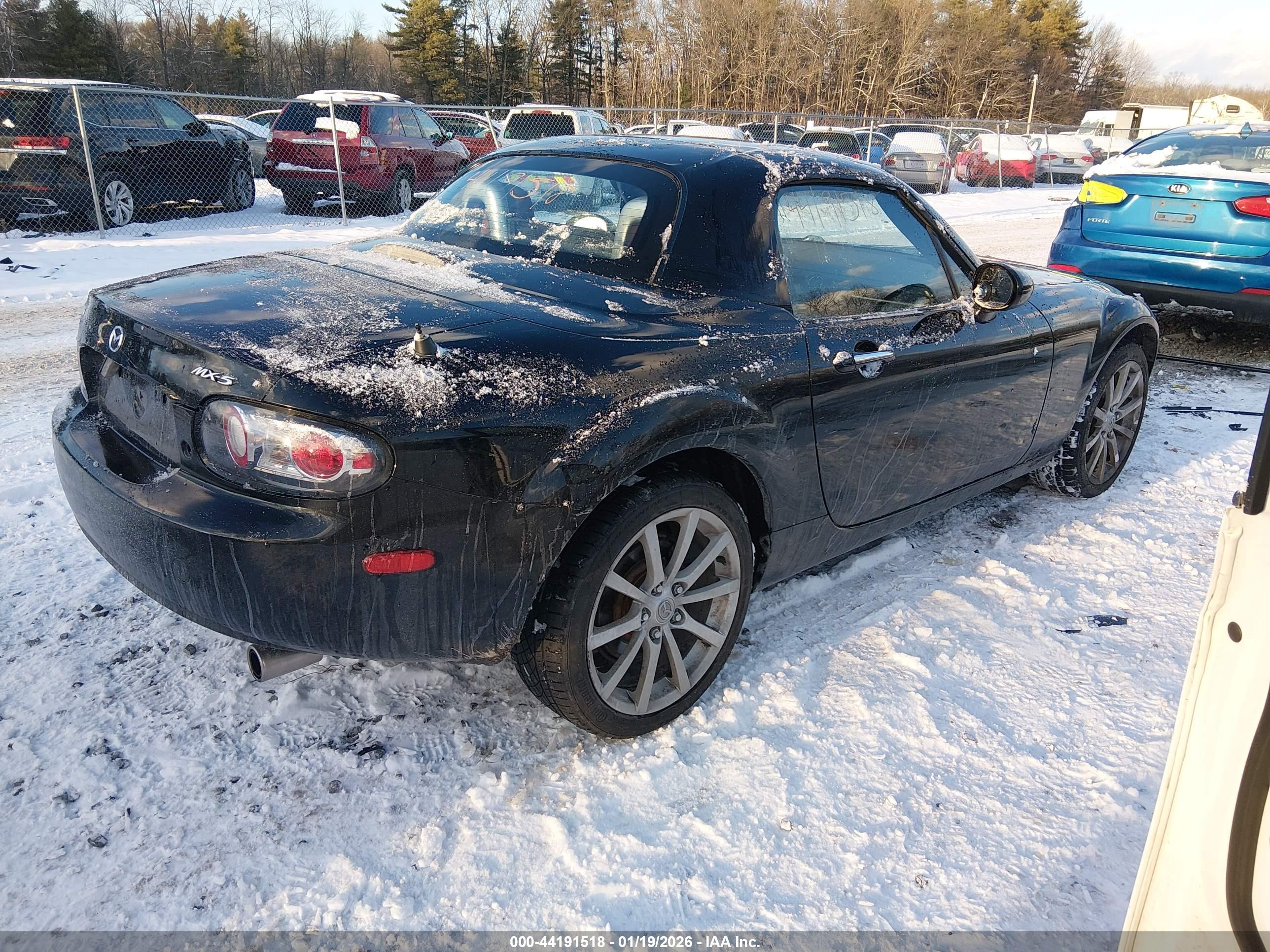 MAZDA MX-5 image 4