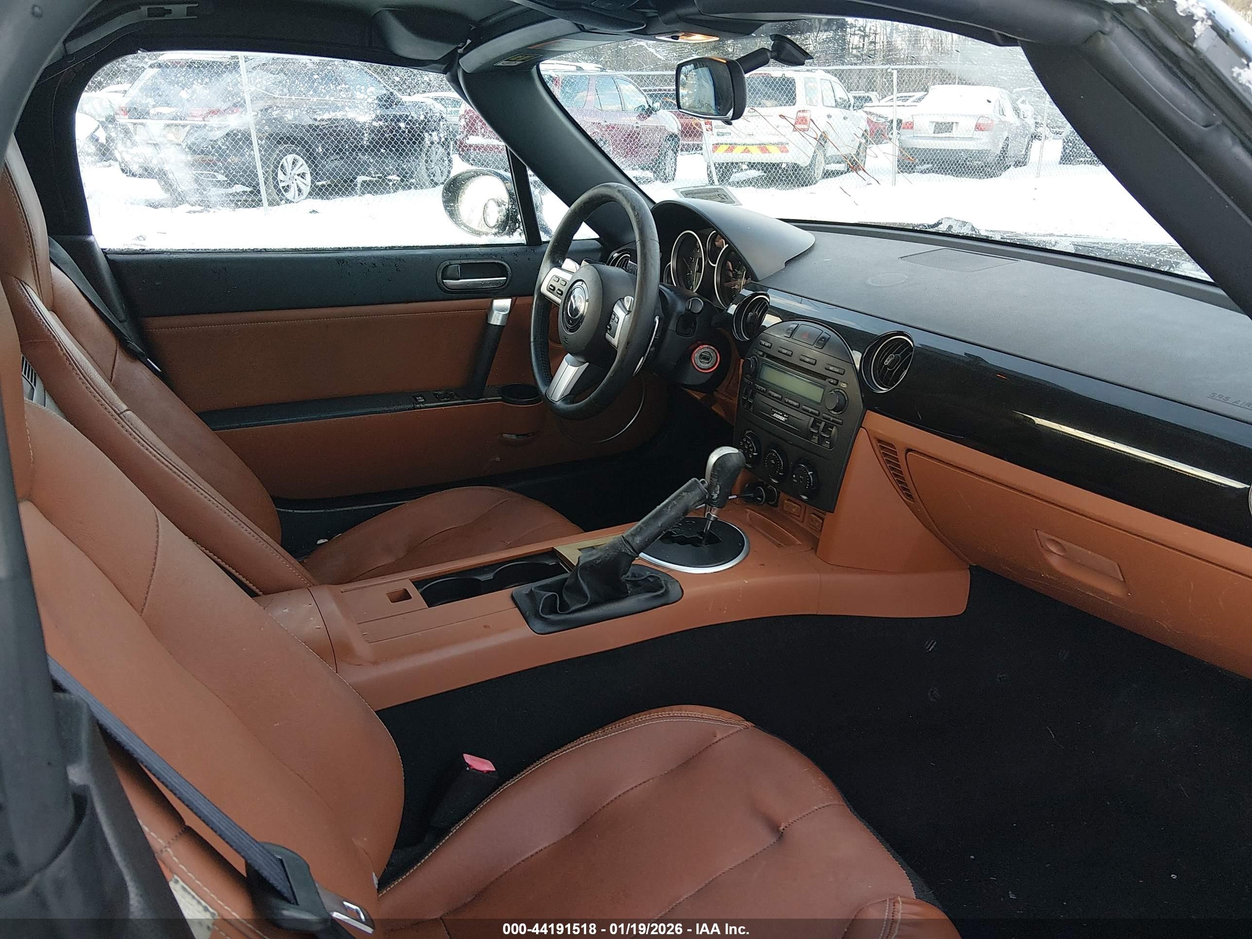 MAZDA MX-5 image 5