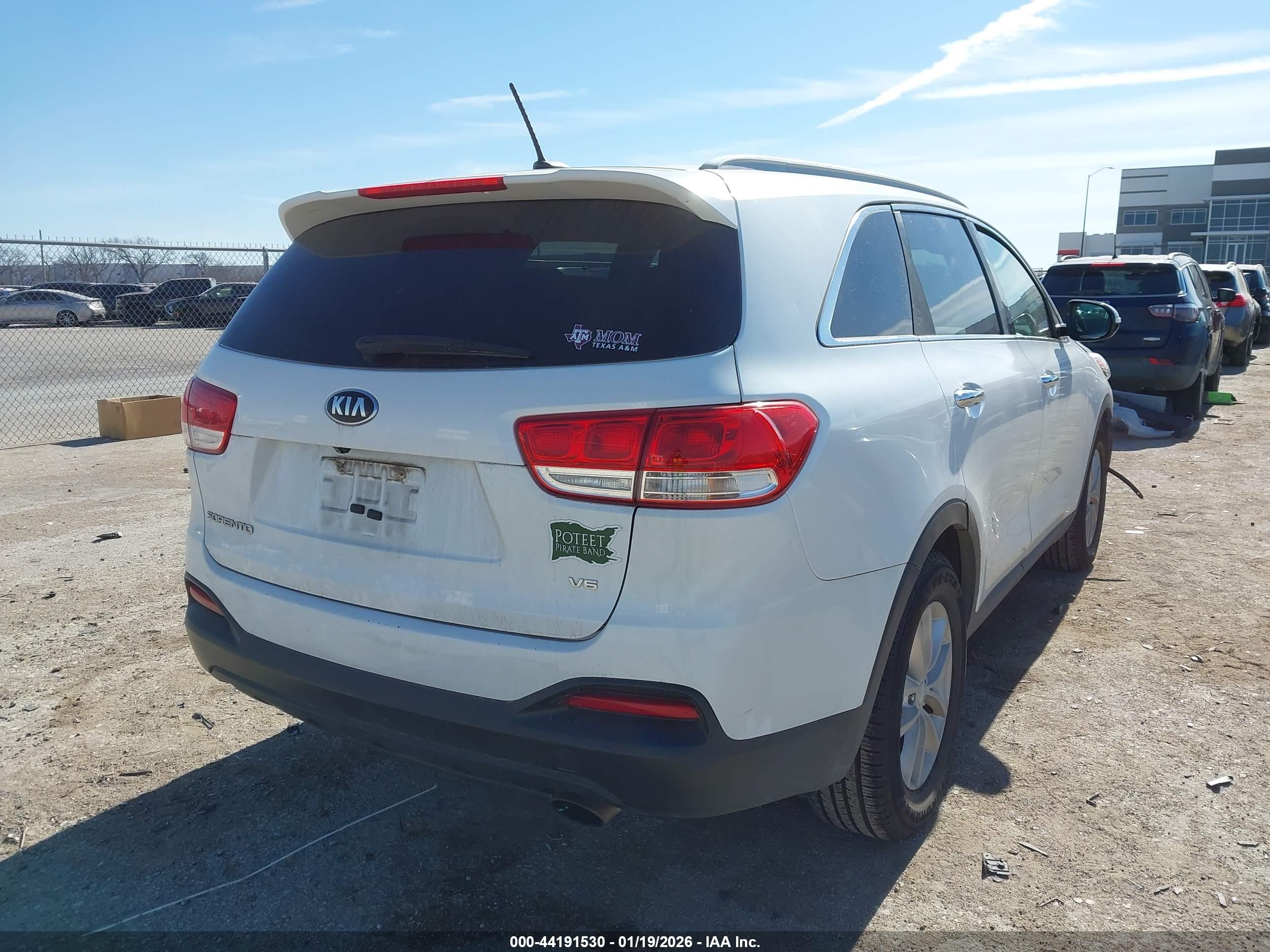 KIA SORENTO image 4