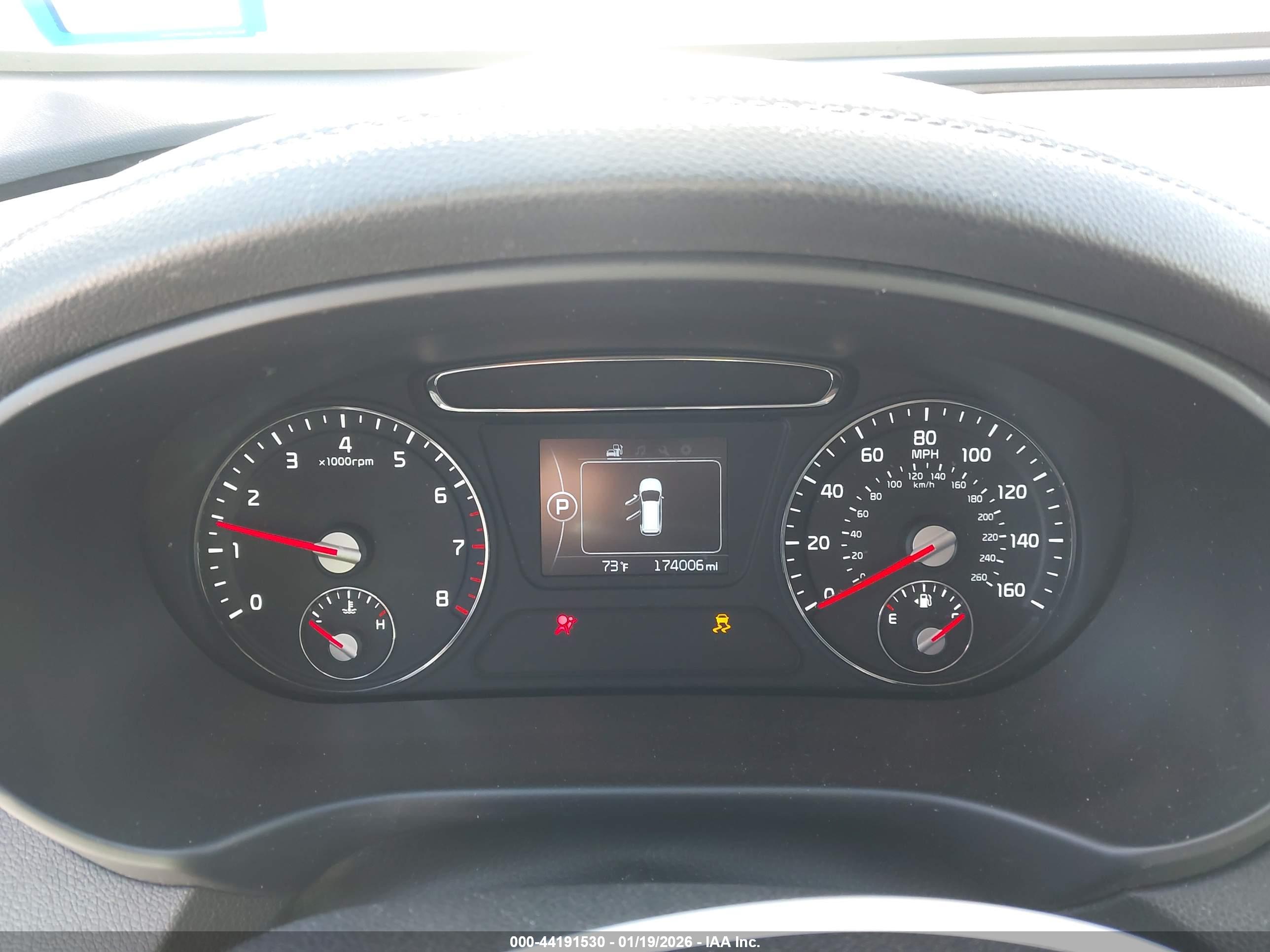 KIA SORENTO image 7