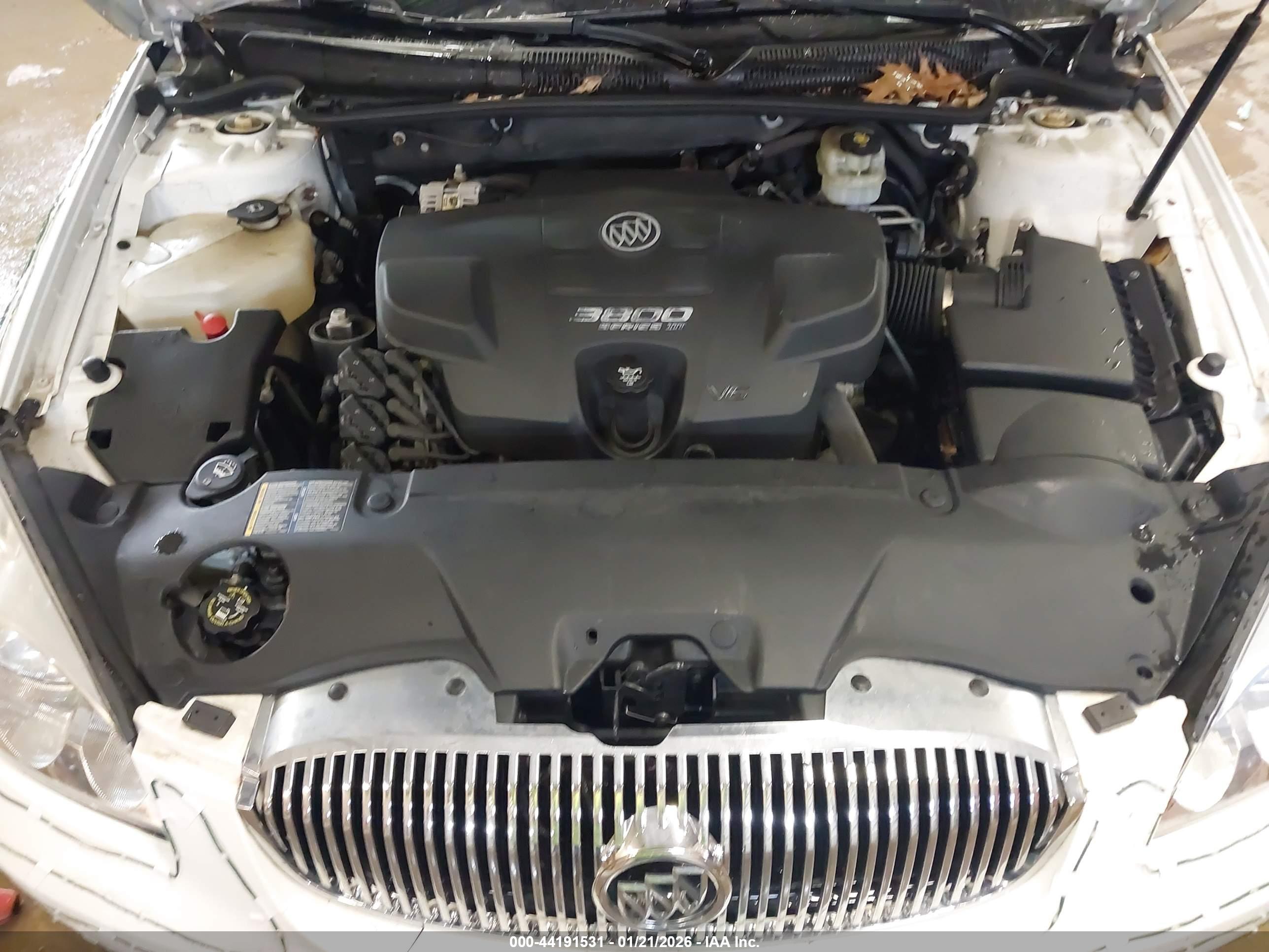 BUICK LUCERNE image 10