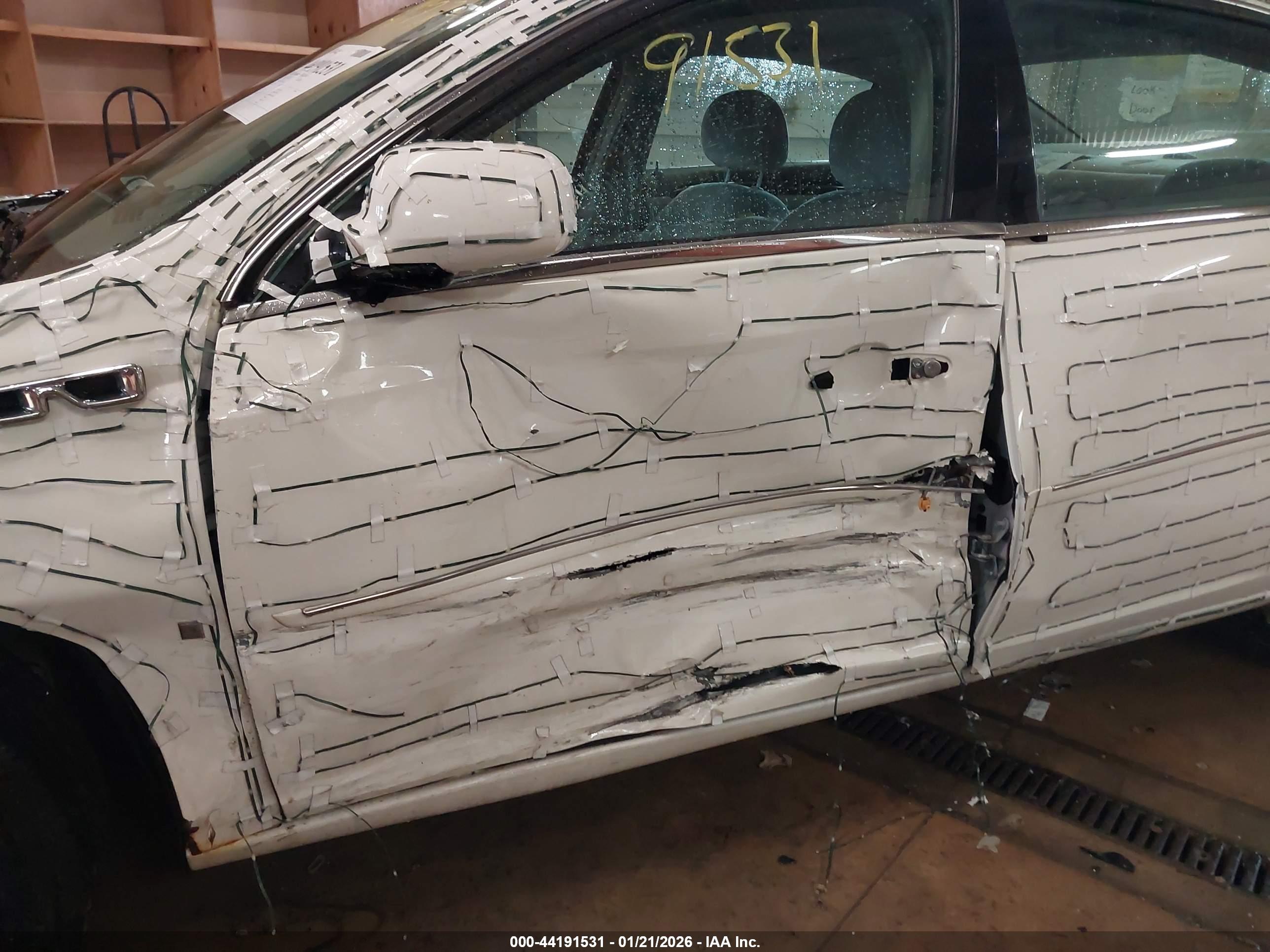 BUICK LUCERNE image 6