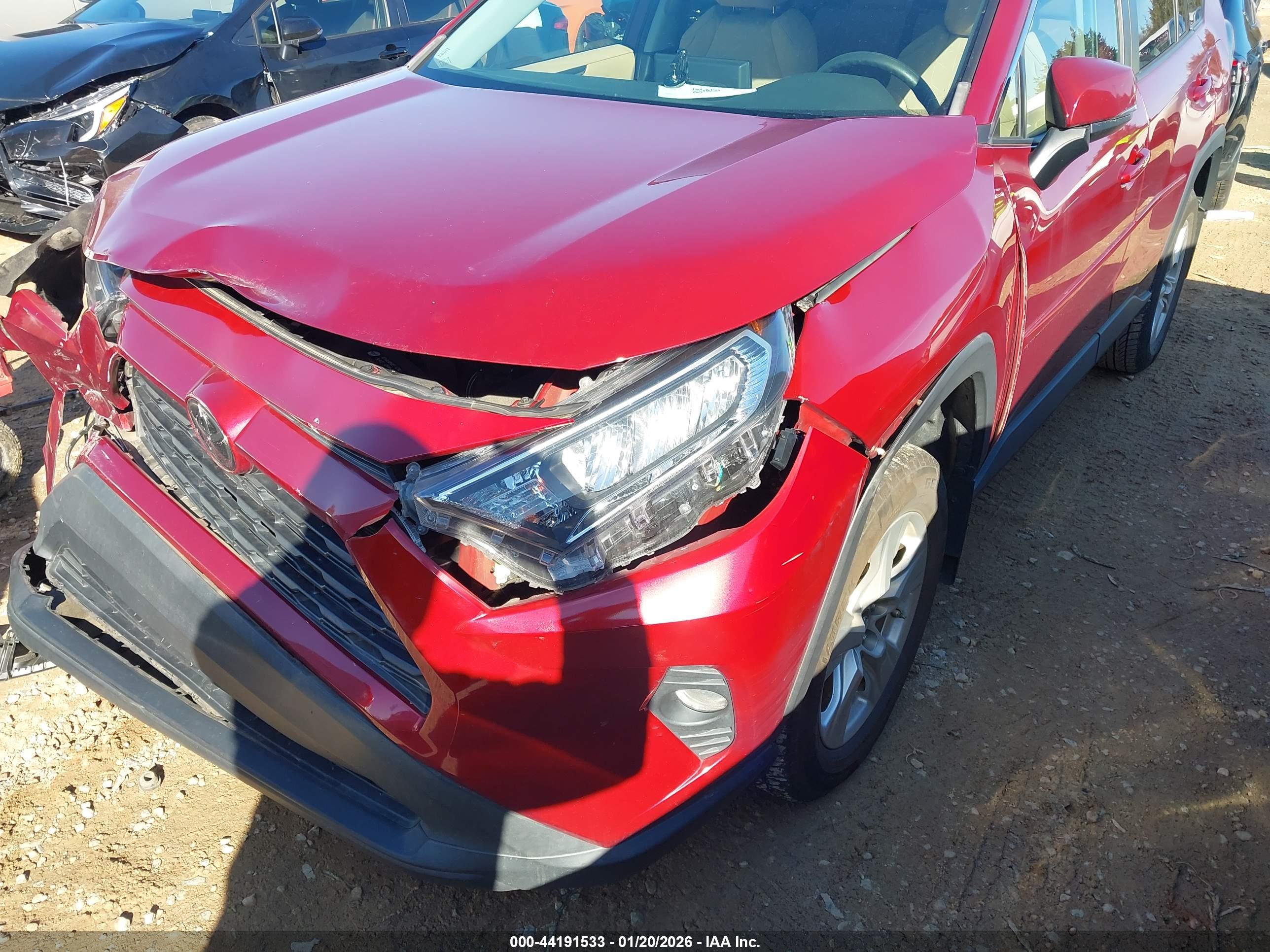 TOYOTA RAV4 image 6