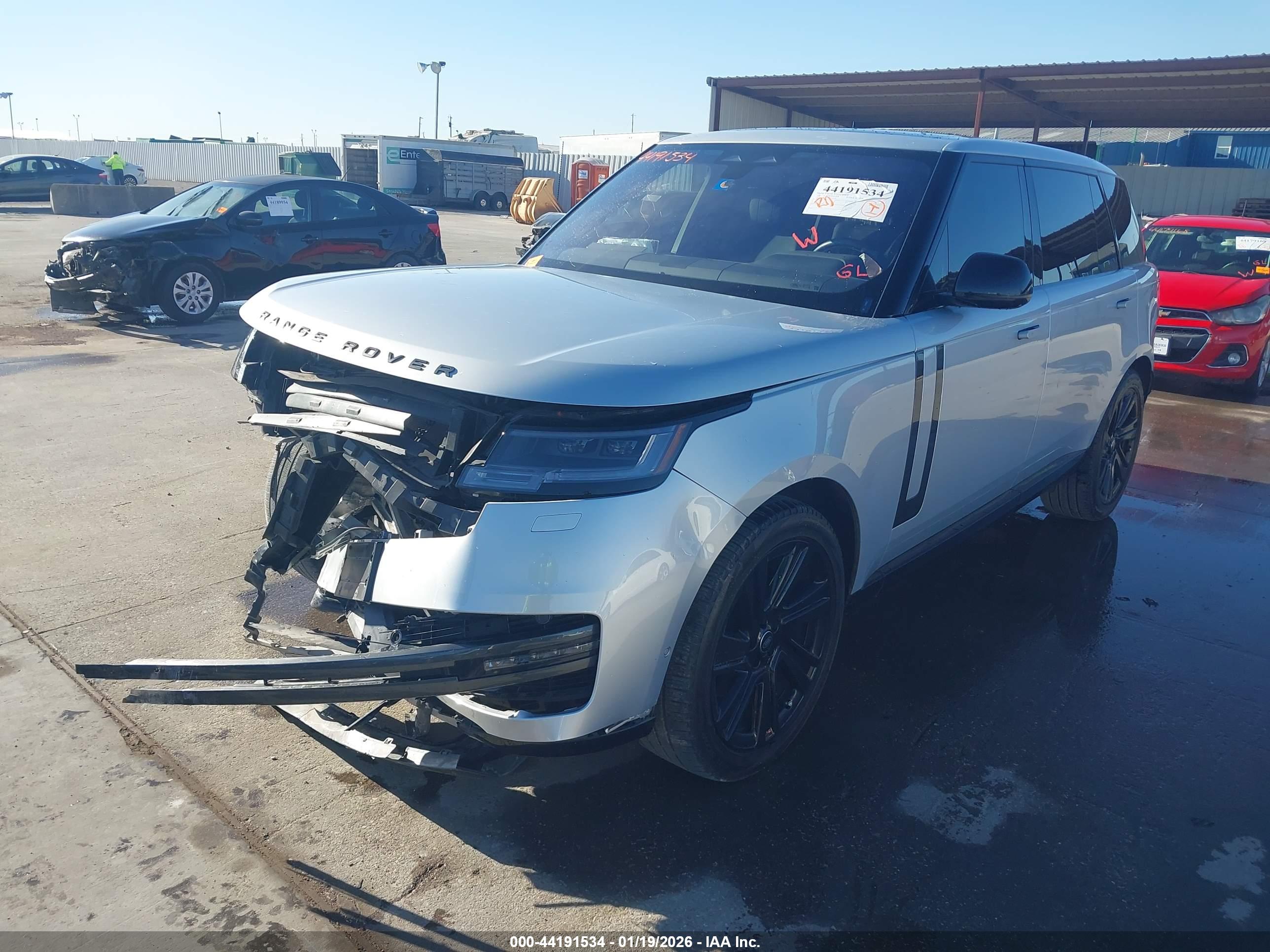 LAND ROVER image 2