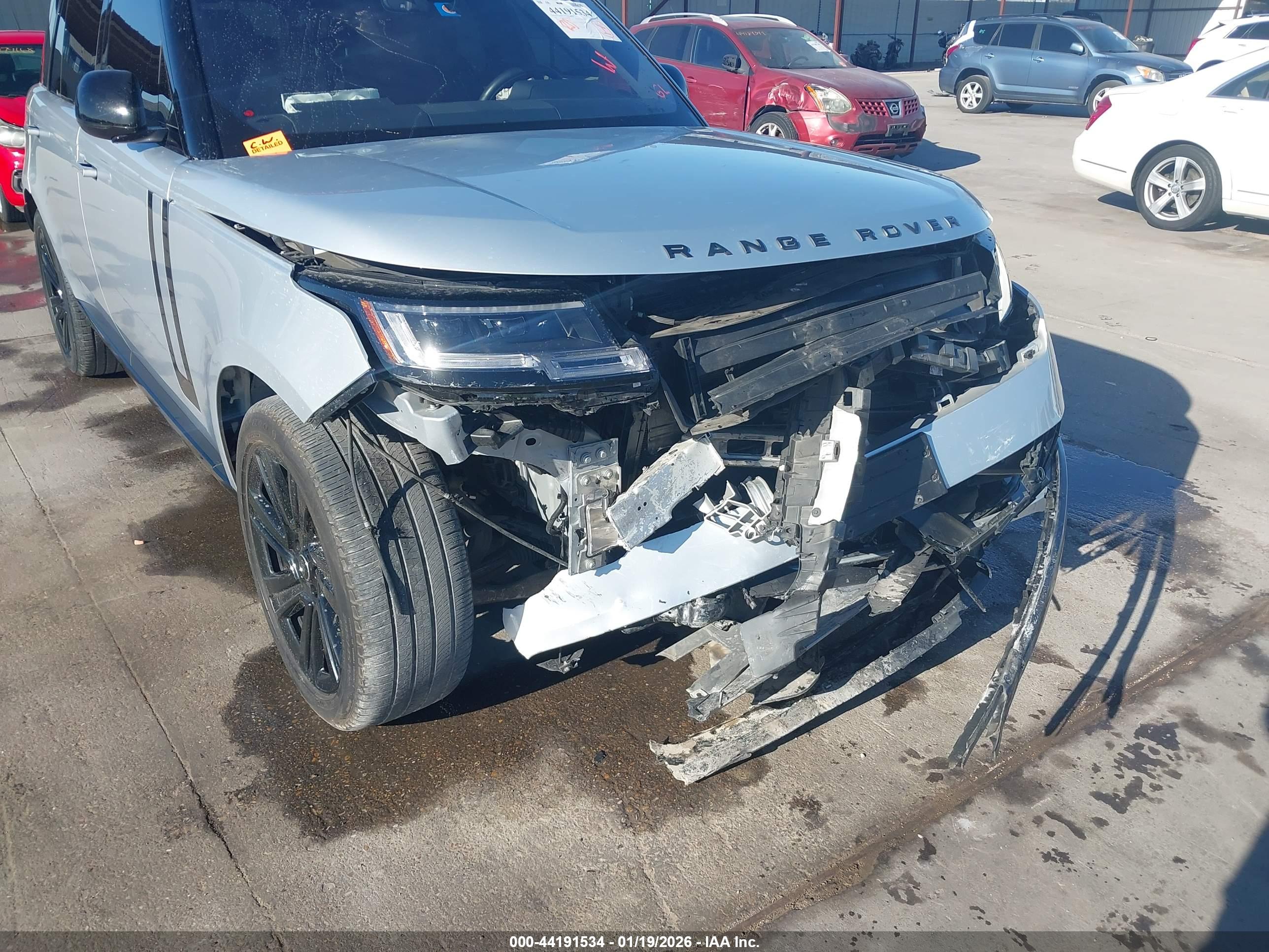 LAND ROVER image 6