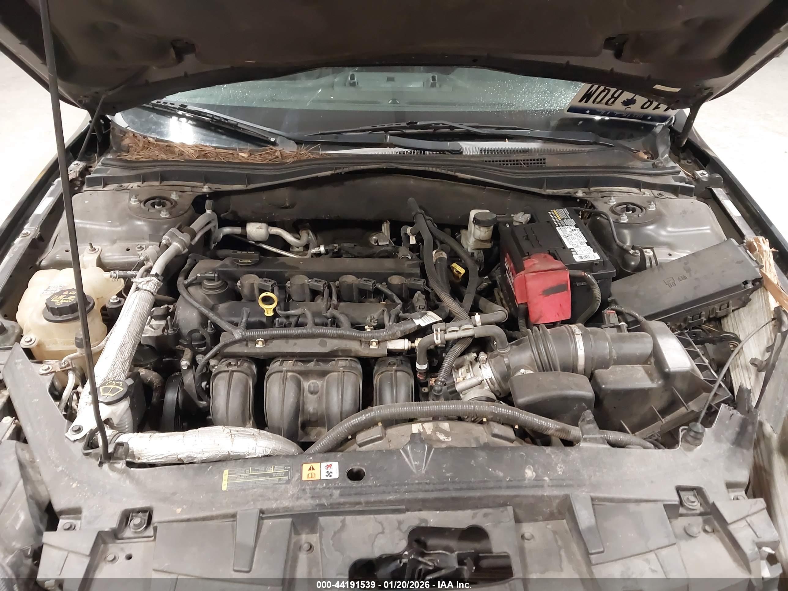 FORD FUSION image 10