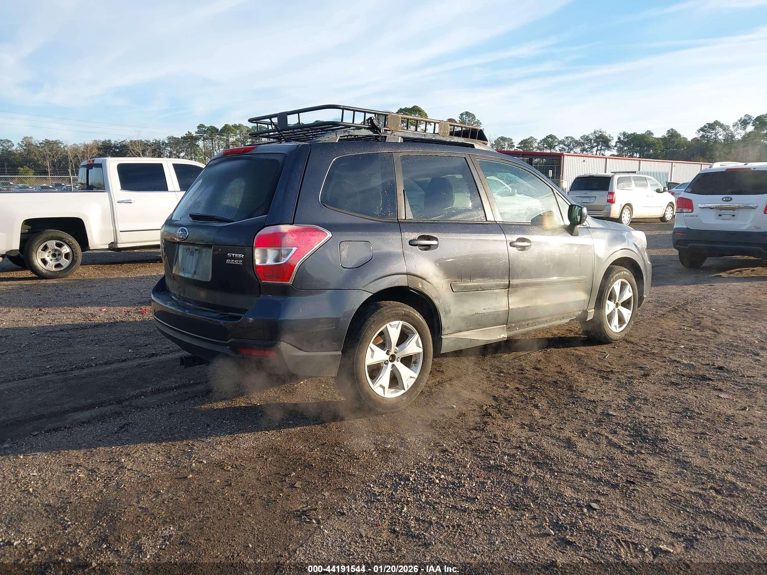 SUBARU FORESTER image 4