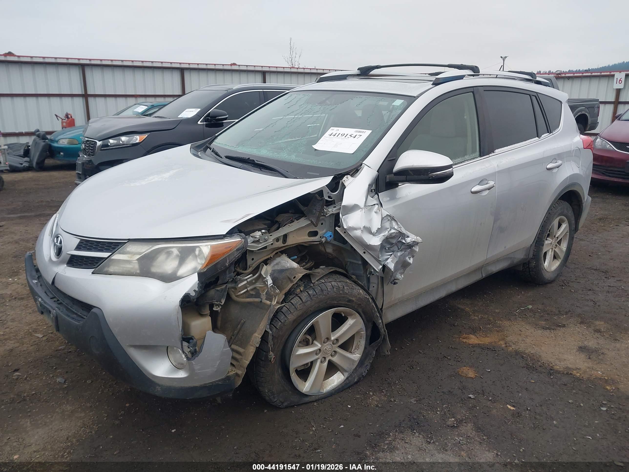 TOYOTA RAV4 image 2