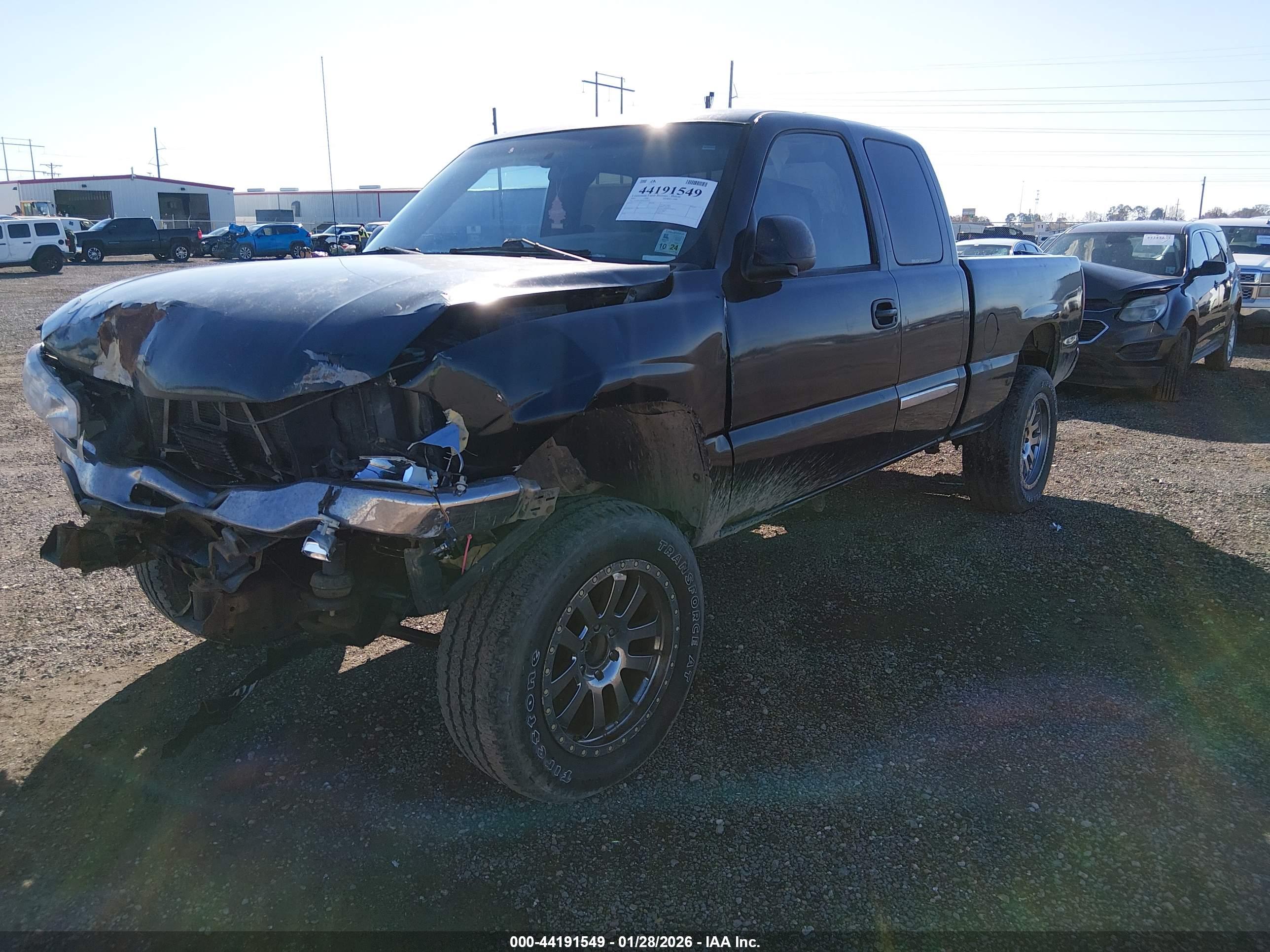GMC SIERRA image 2