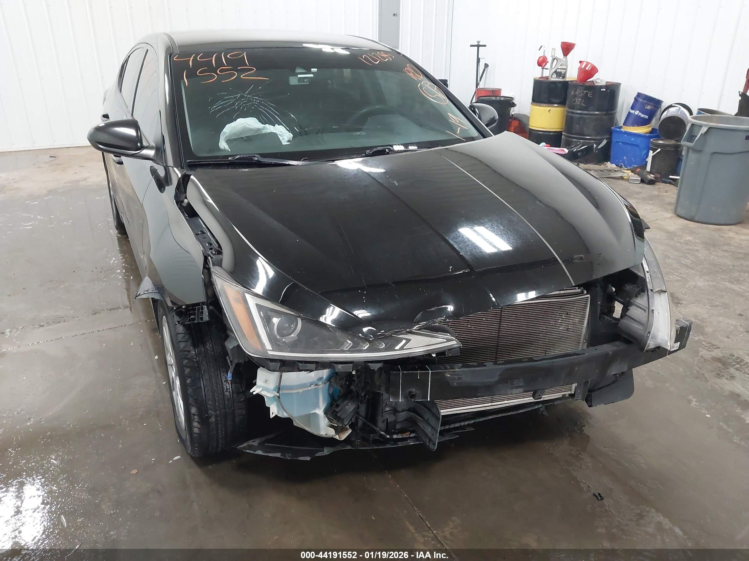 HYUNDAI ELANTRA image 6