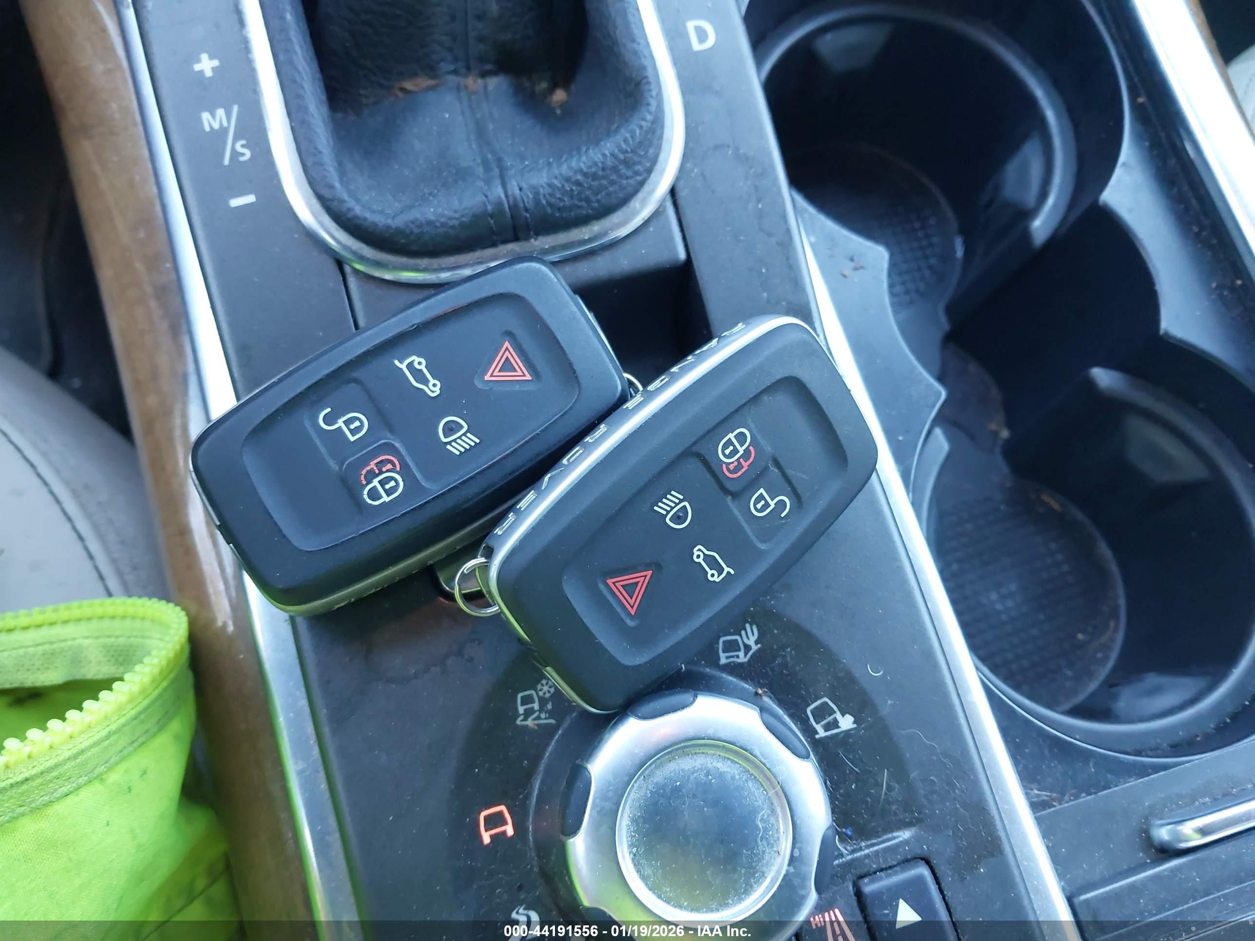 LAND ROVER image 11
