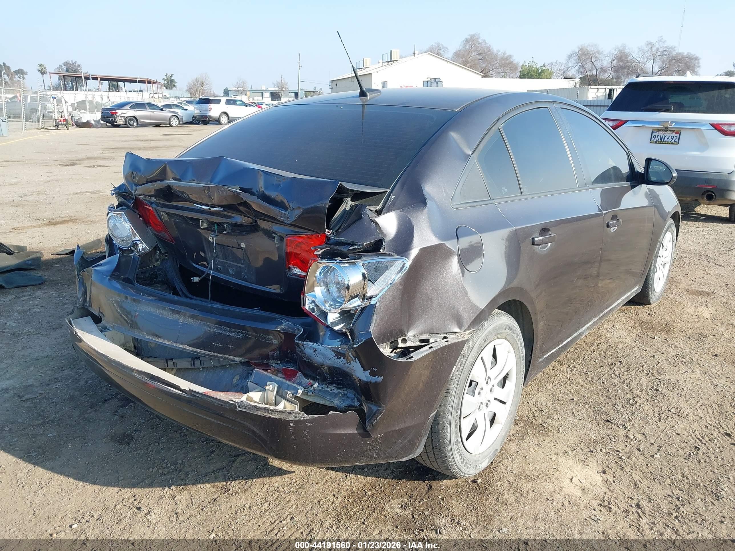 CHEVROLET CRUZE image 4