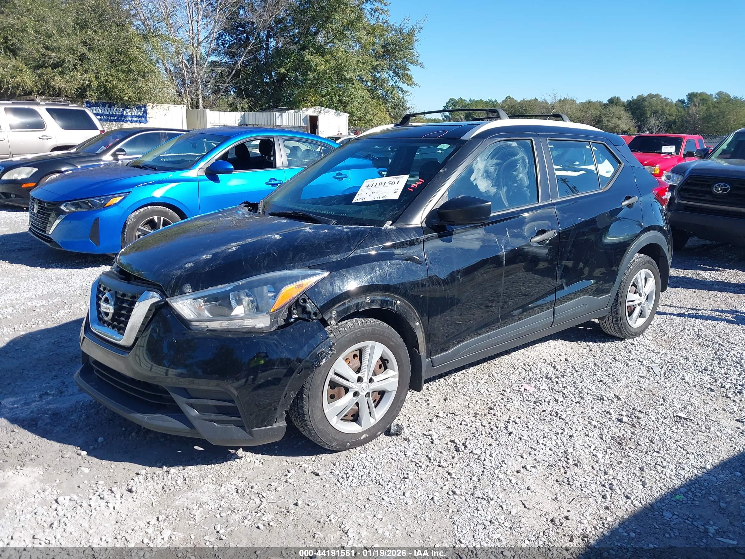 NISSAN KICKS image 2