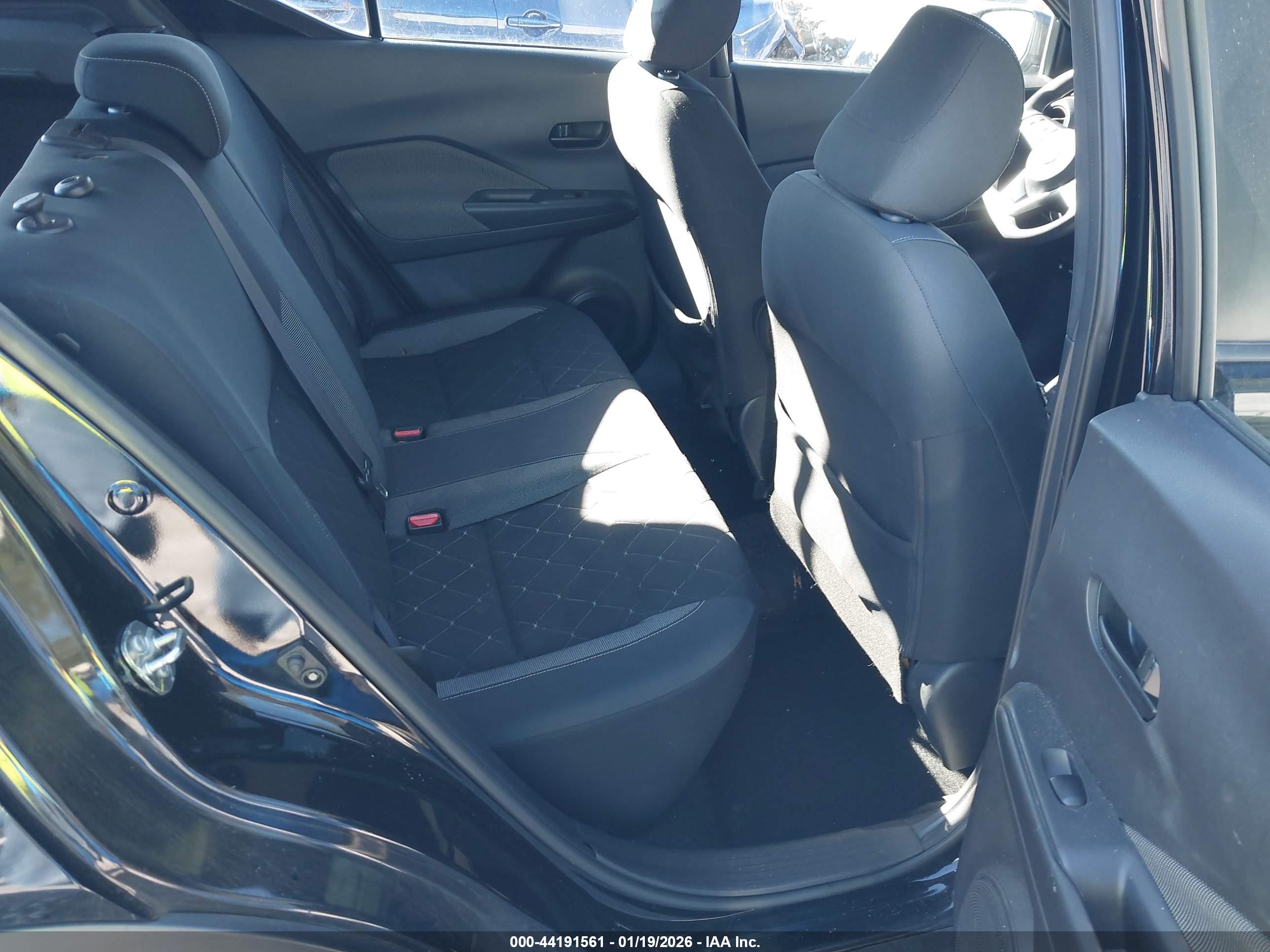 NISSAN KICKS image 8