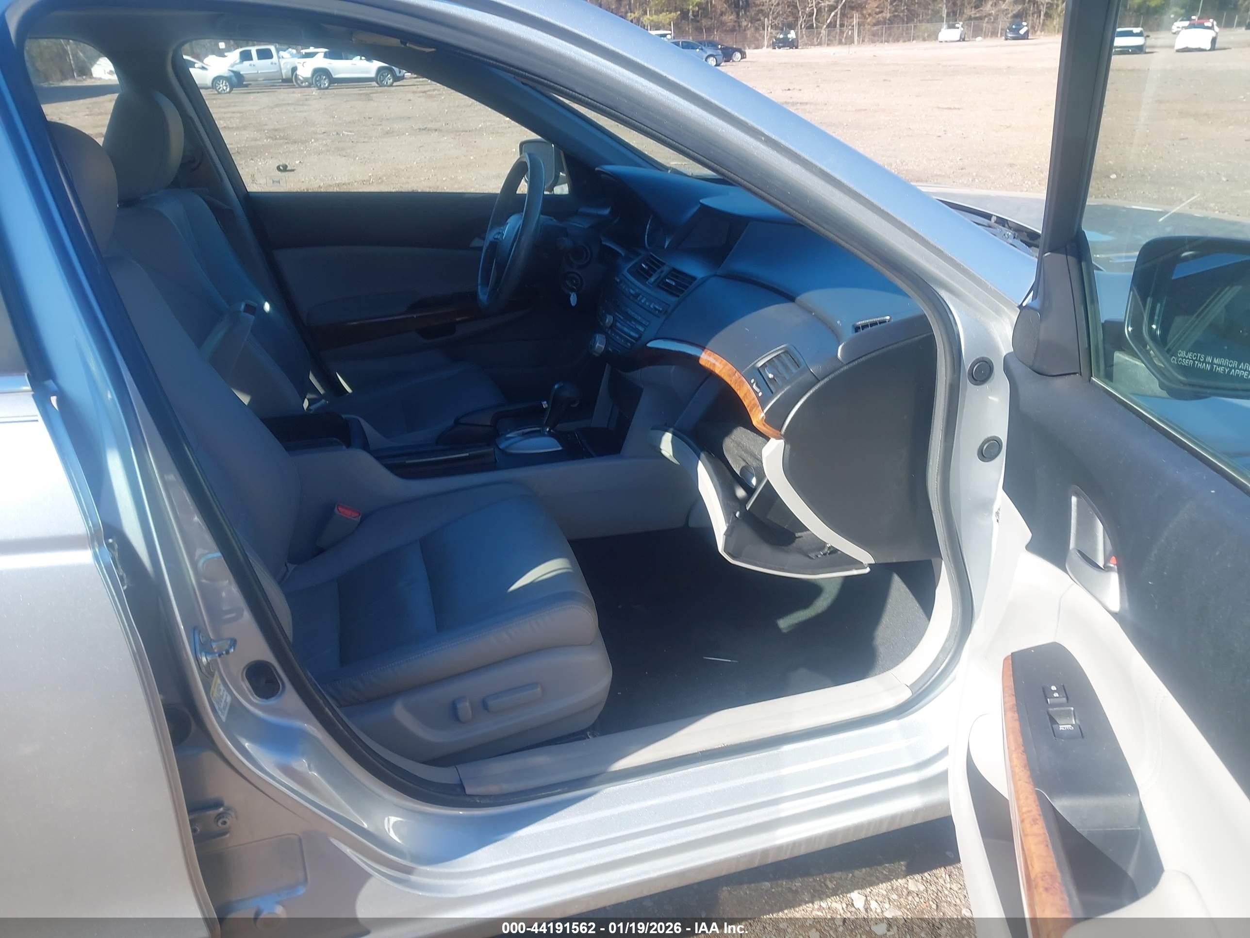 HONDA ACCORD image 5