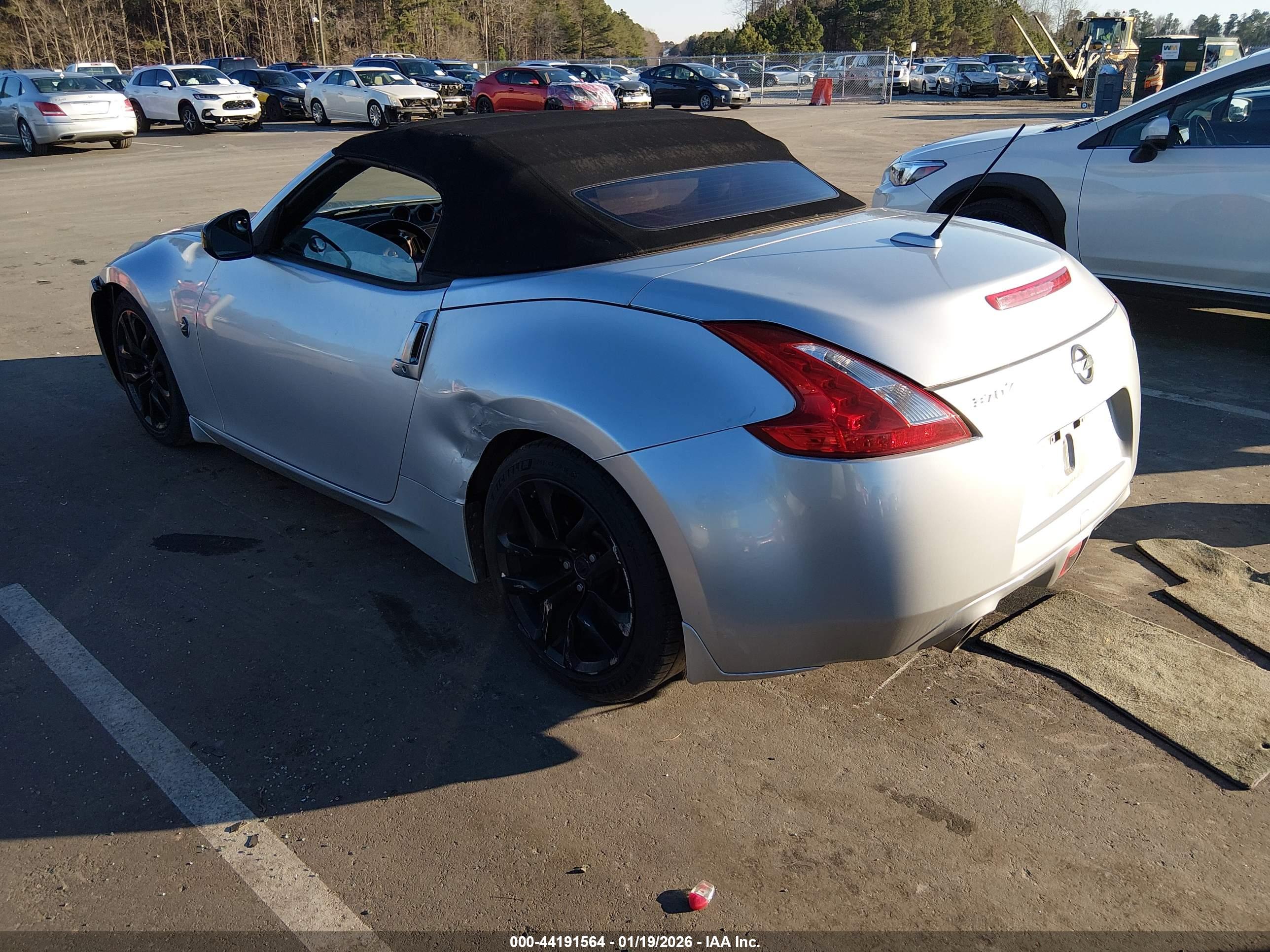 NISSAN 370Z image 3