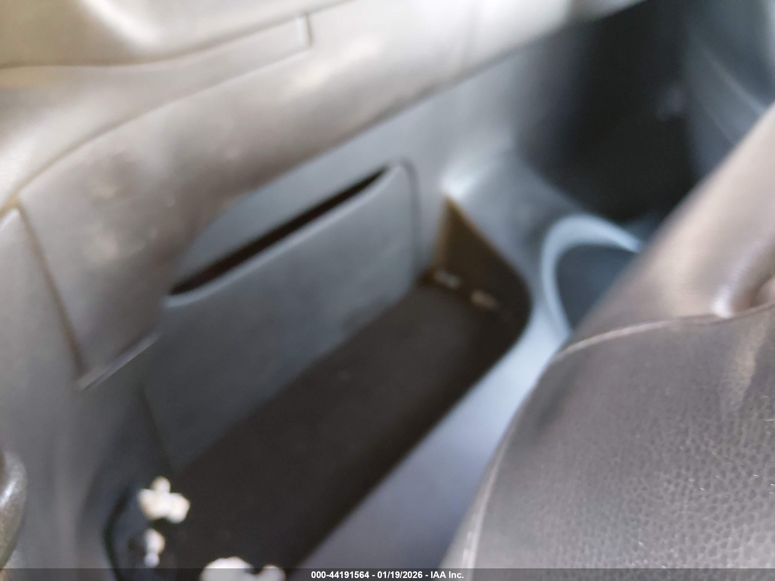 NISSAN 370Z image 8
