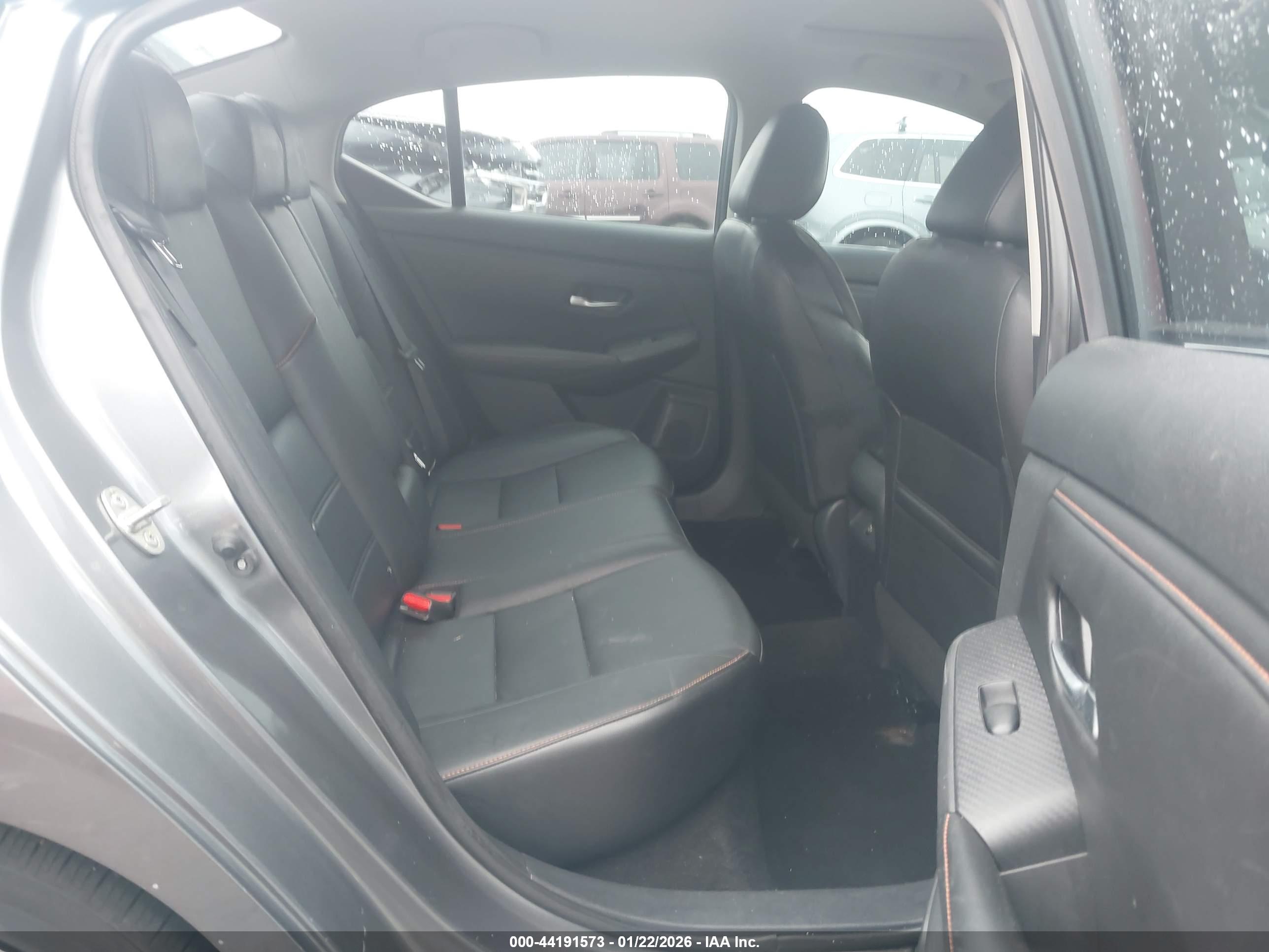 NISSAN SENTRA image 8