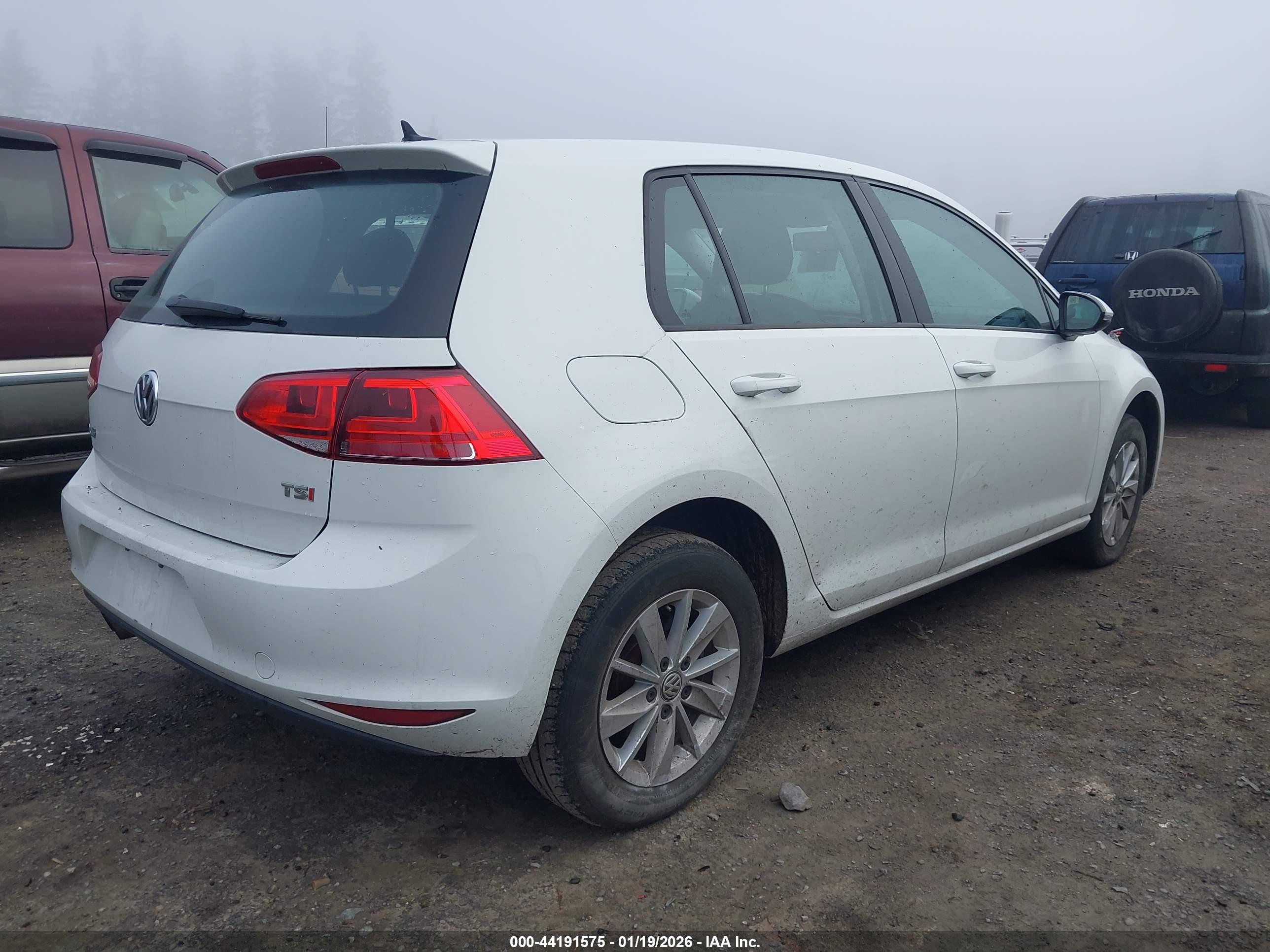 VOLKSWAGEN GOLF image 4