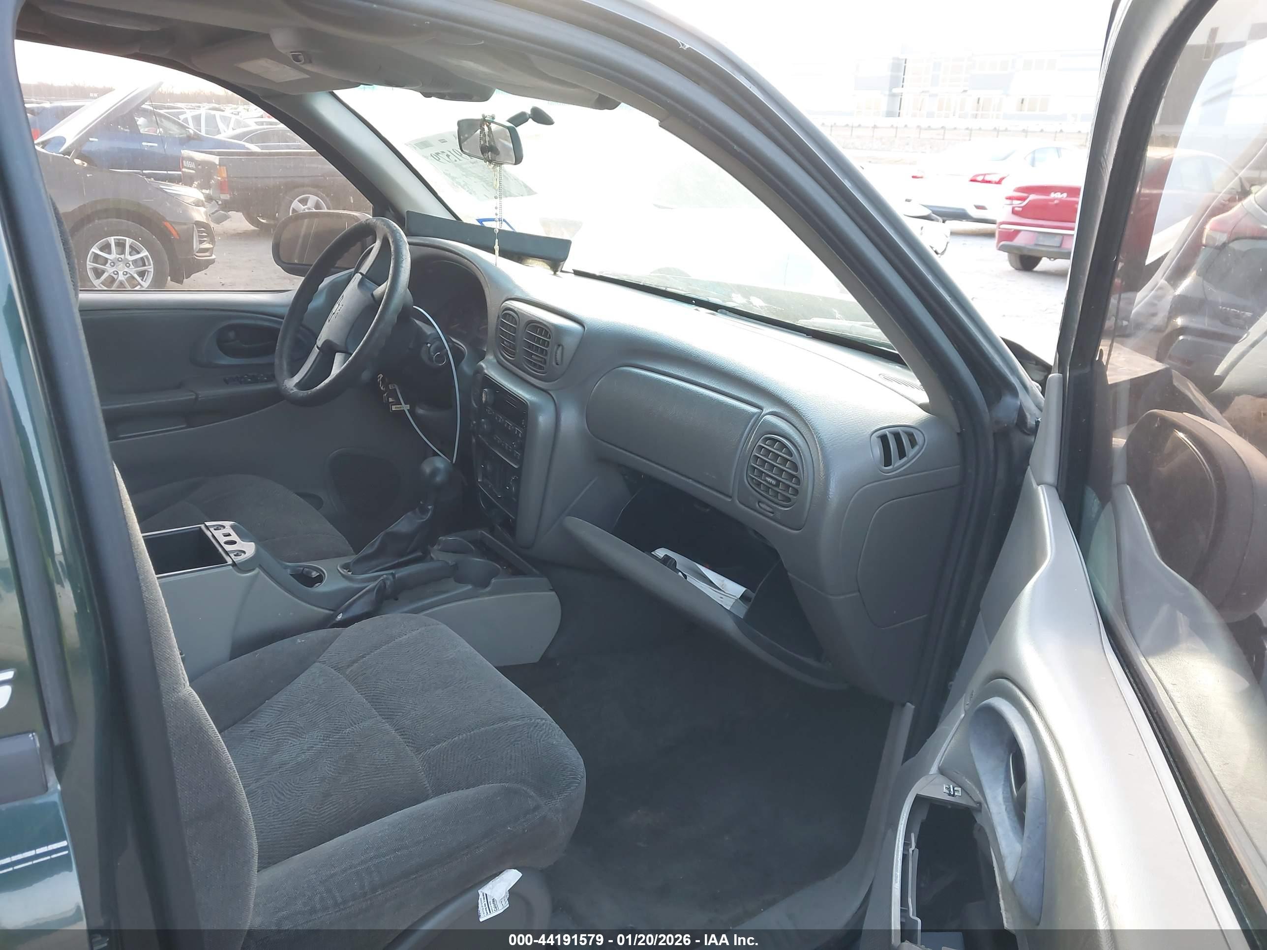 CHEVROLET TRAILBLAZER image 5