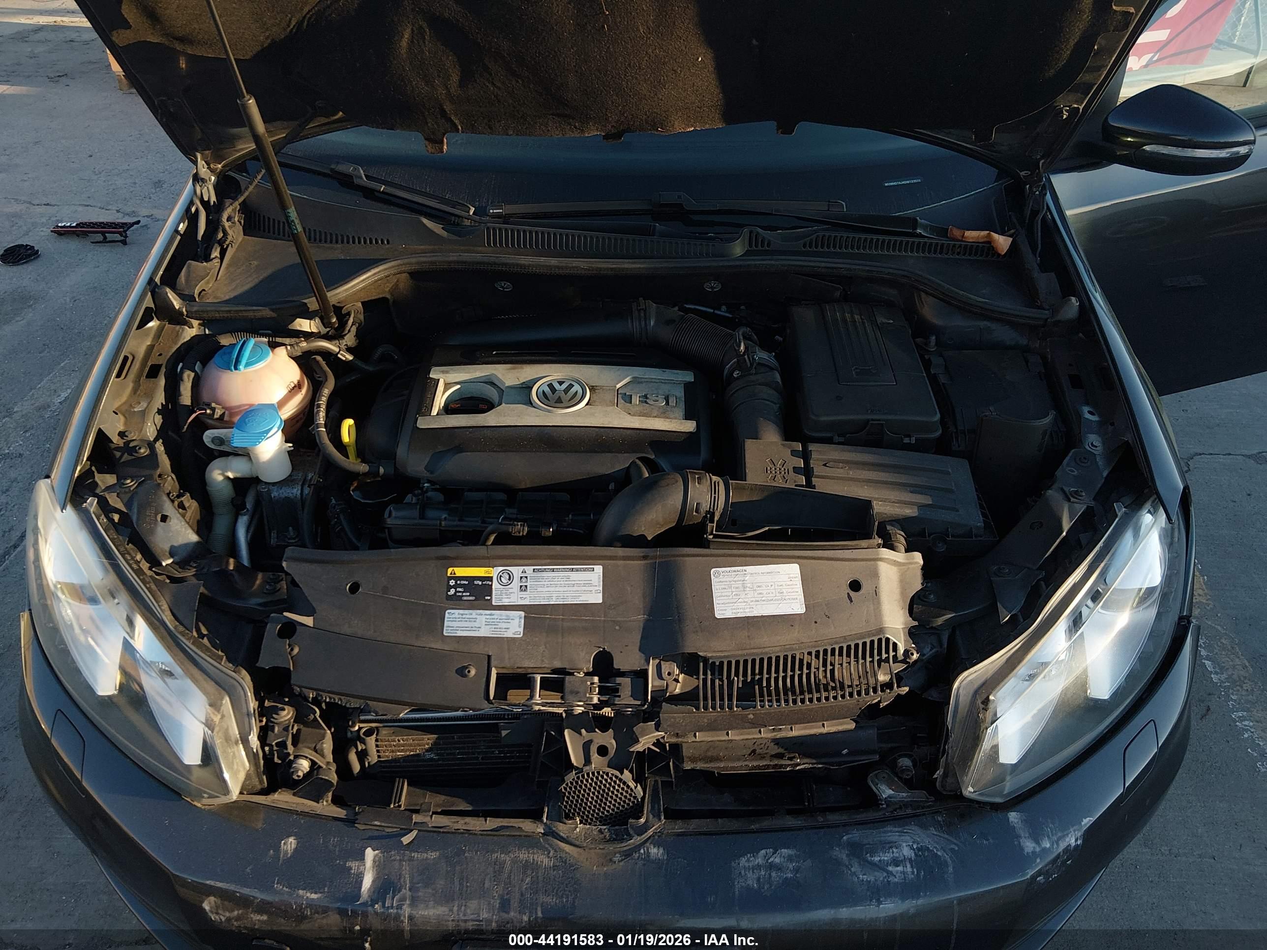 VOLKSWAGEN GTI image 10