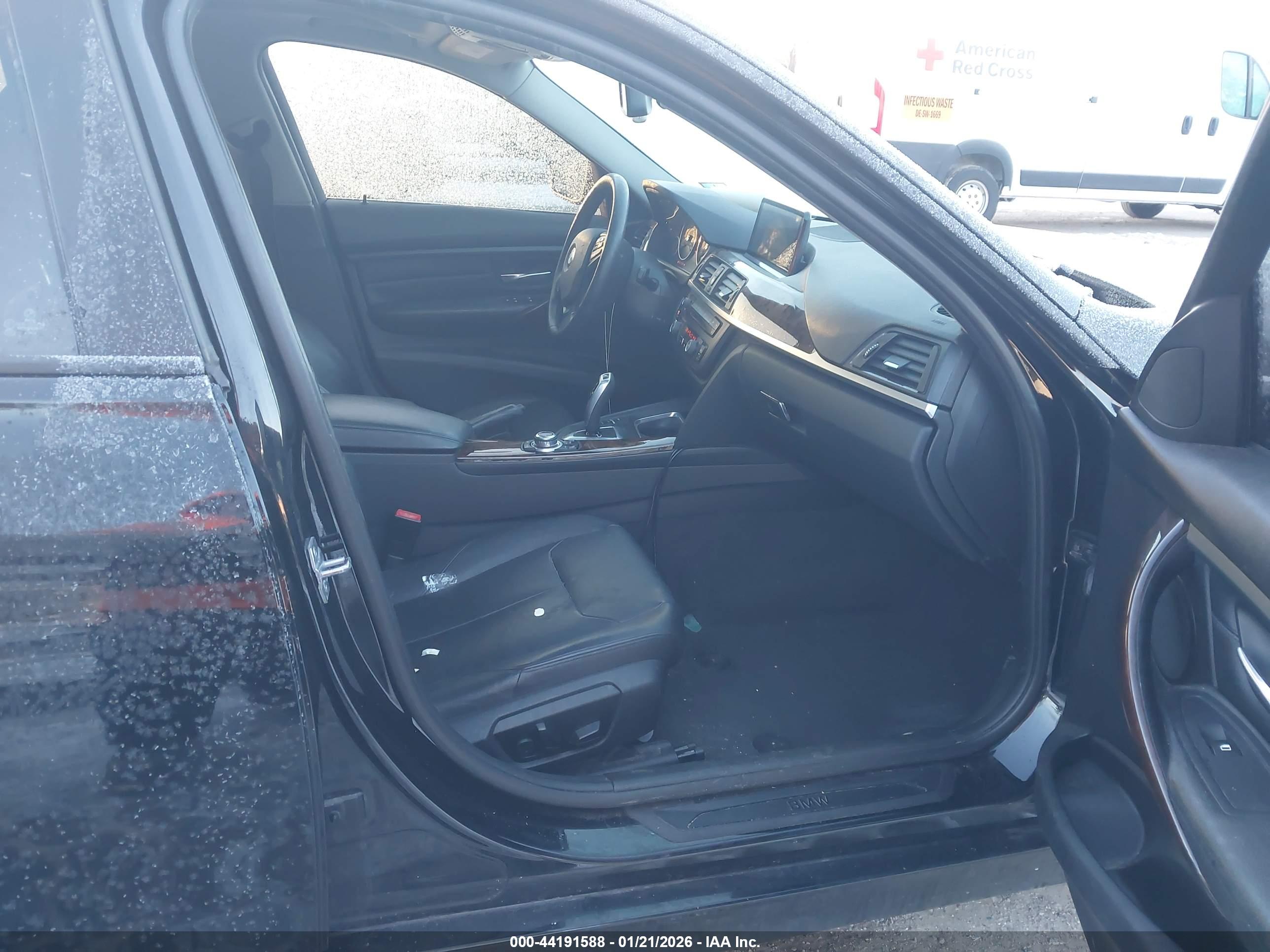BMW 328I image 5
