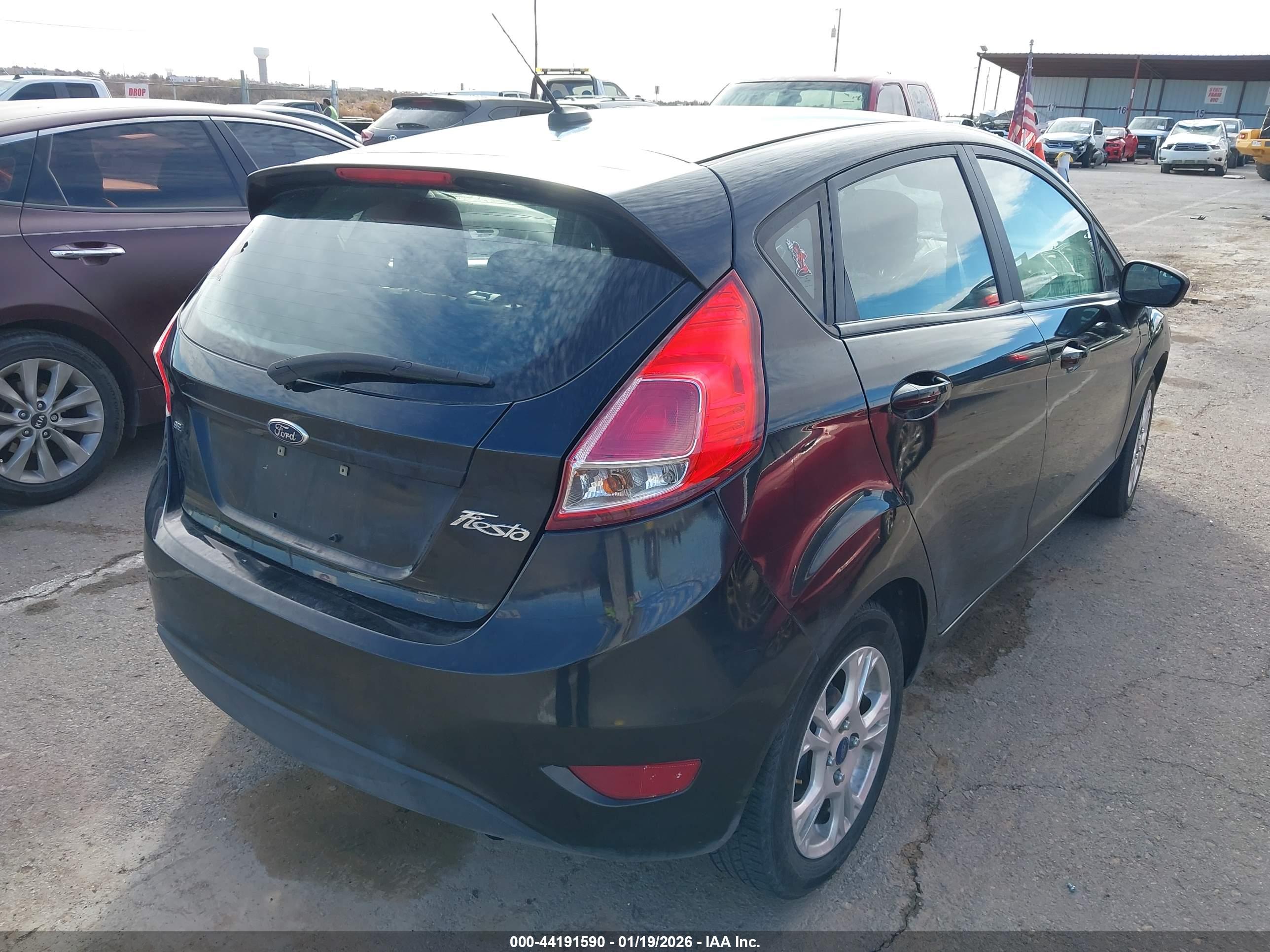 FORD FIESTA image 4