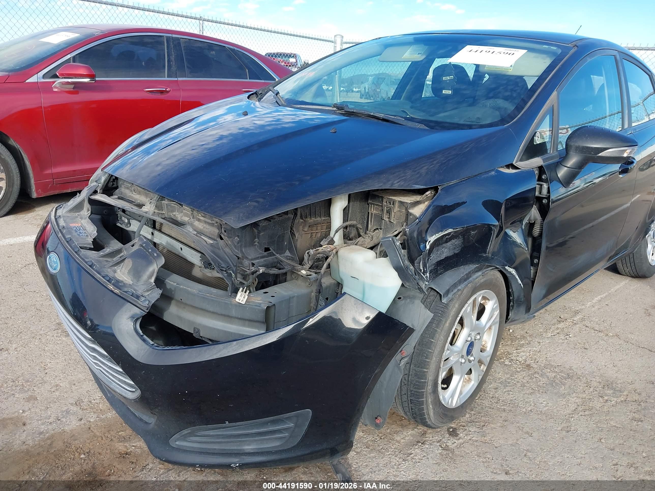 FORD FIESTA image 6