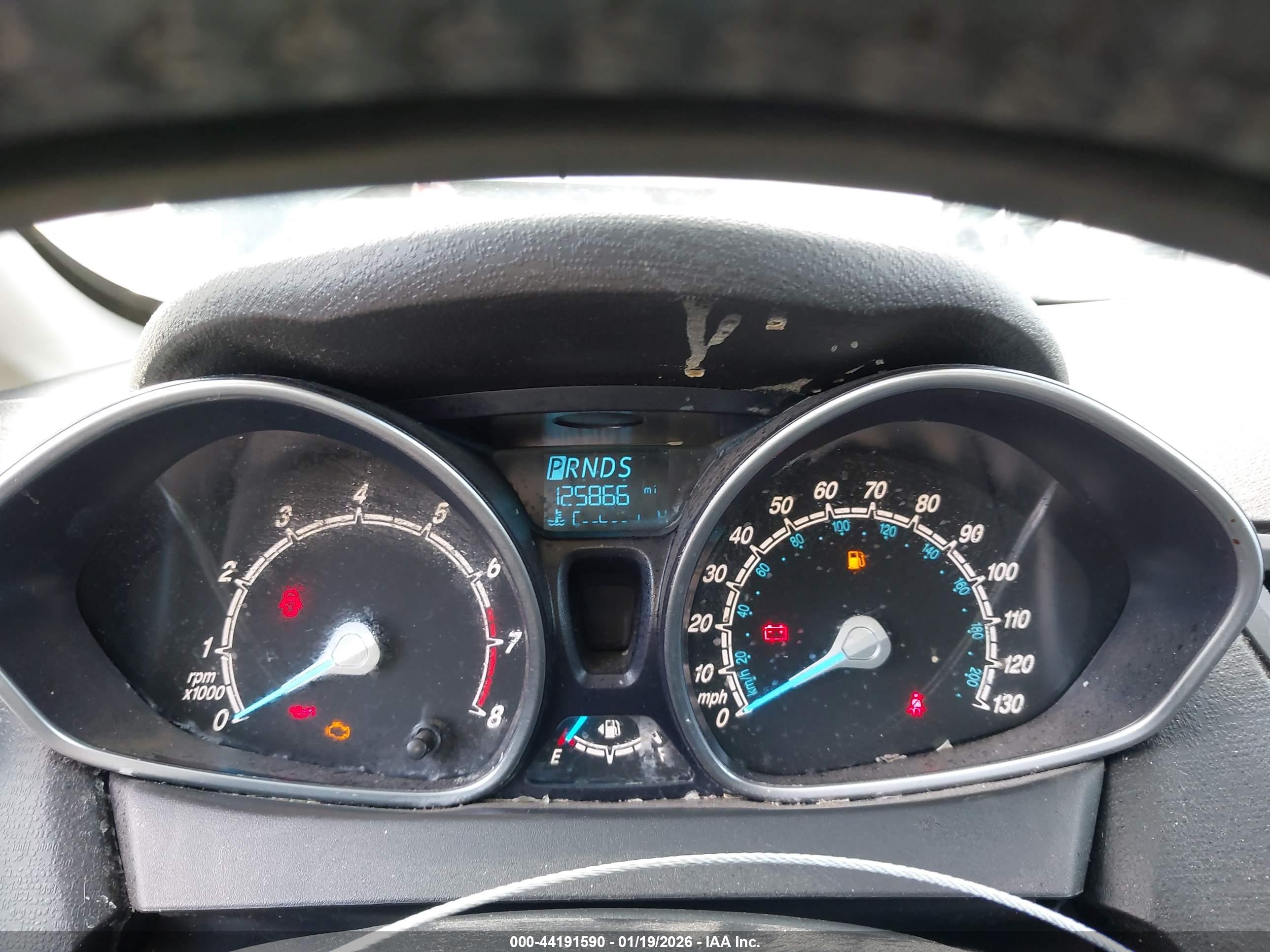 FORD FIESTA image 7