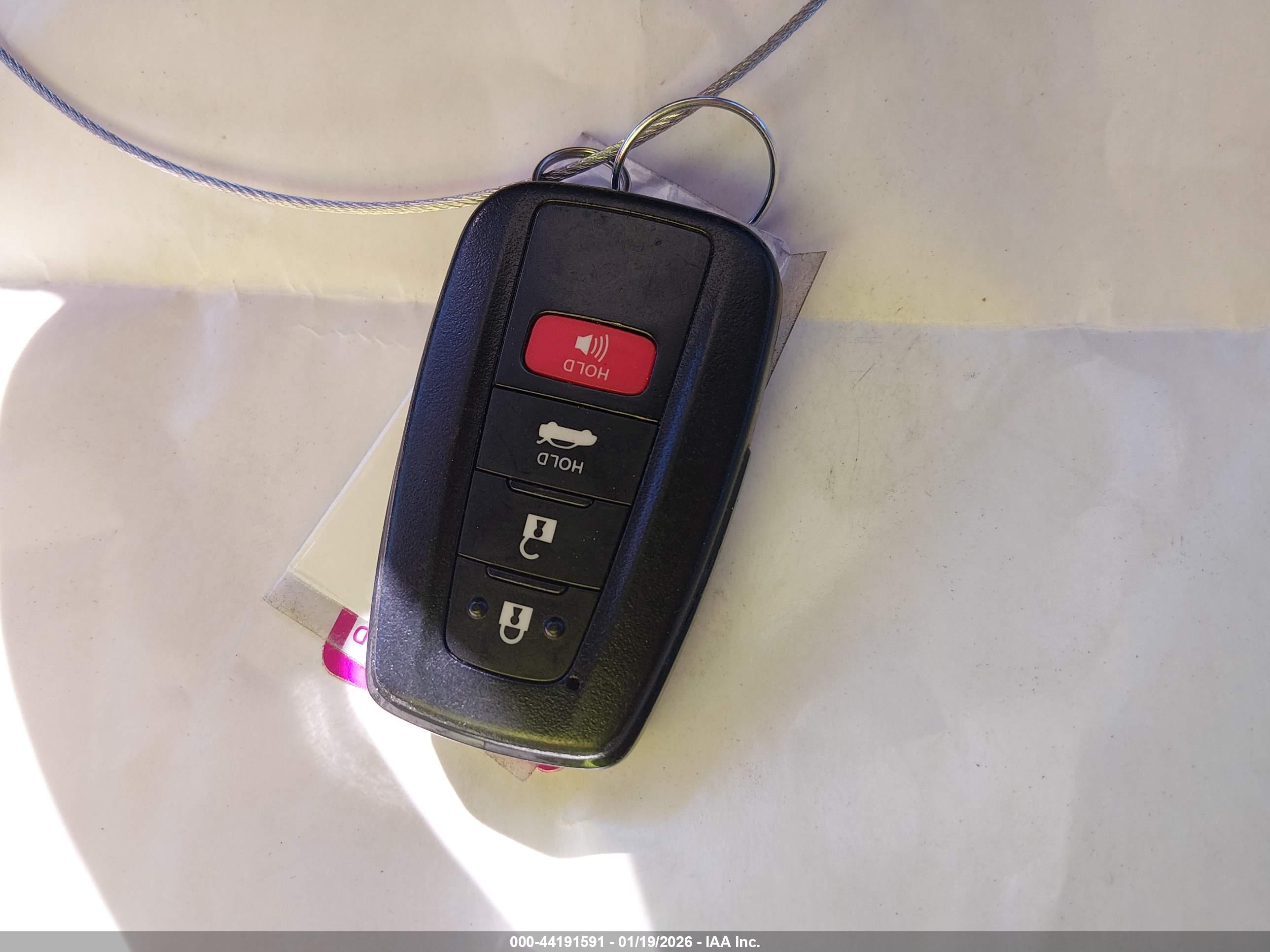 TOYOTA CAMRY image 11