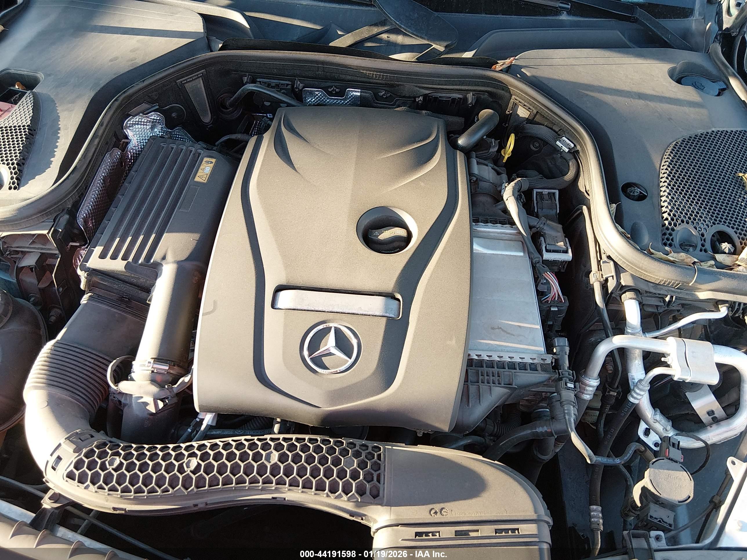 MERCEDES-BENZ E image 10