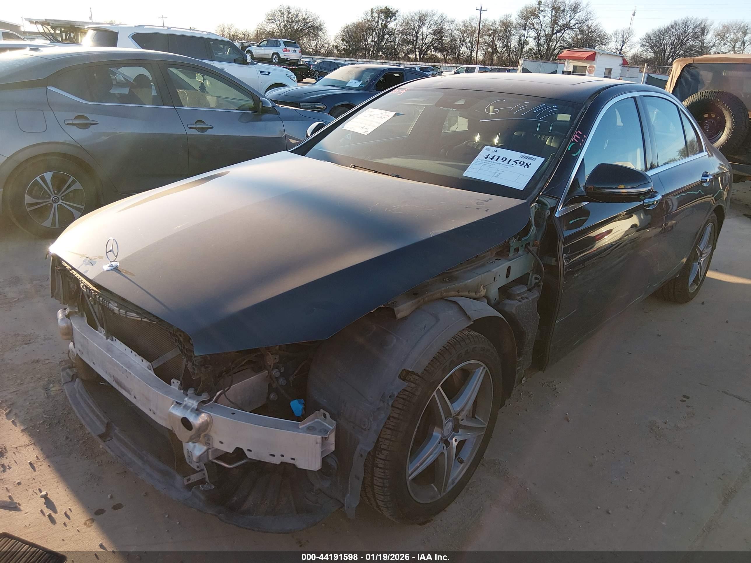 MERCEDES-BENZ E image 2