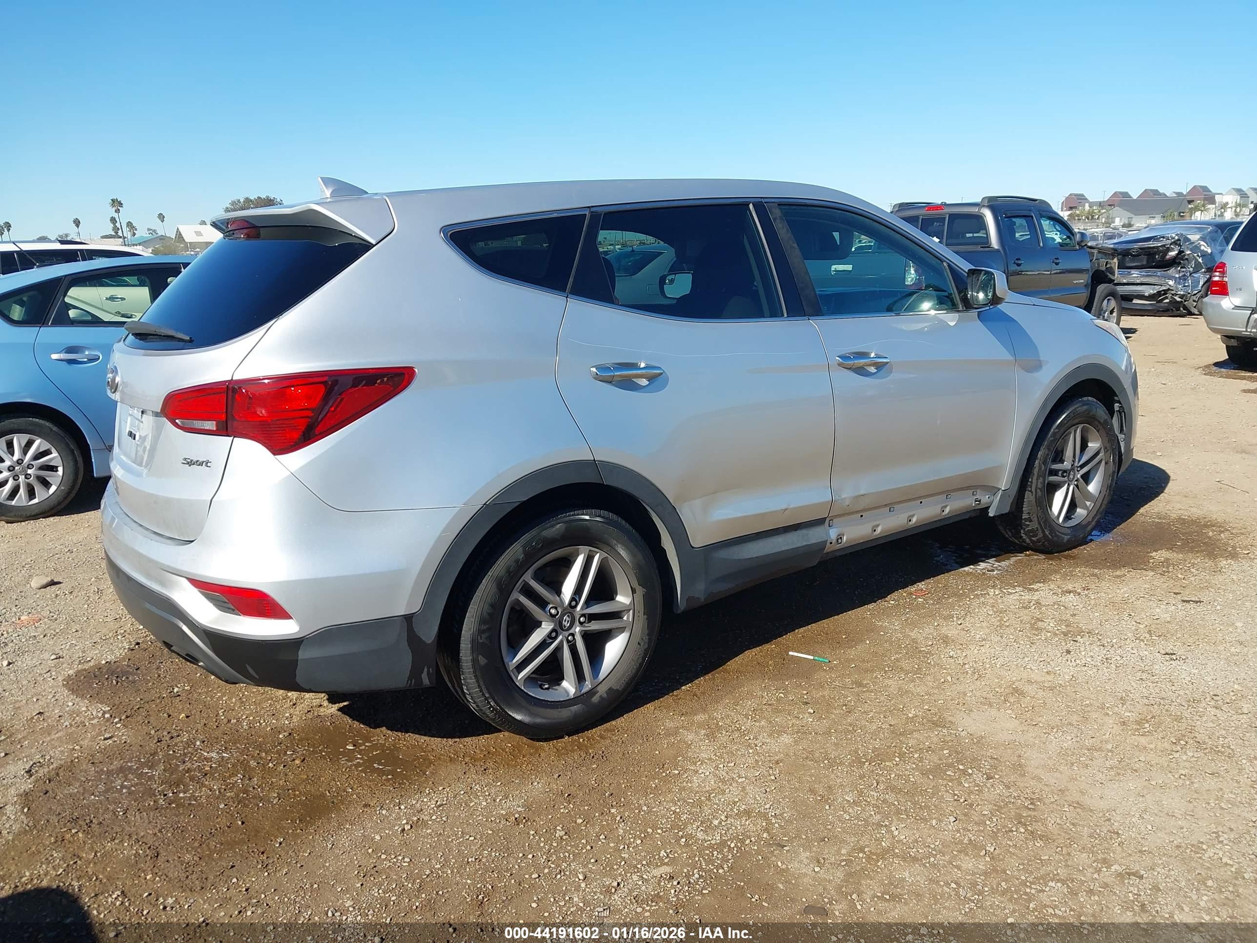 HYUNDAI SANTA image 4