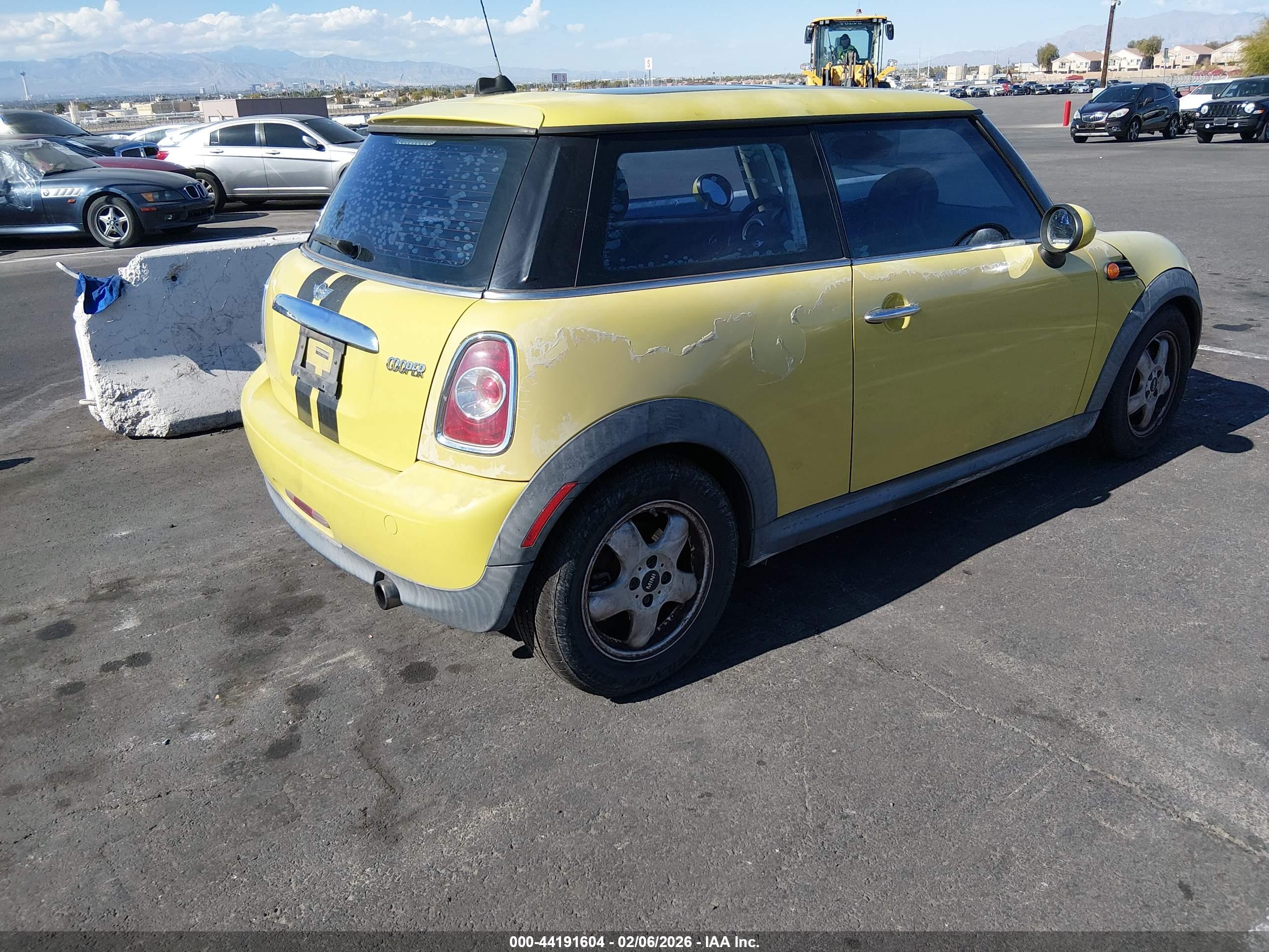 MINI COOPER image 4