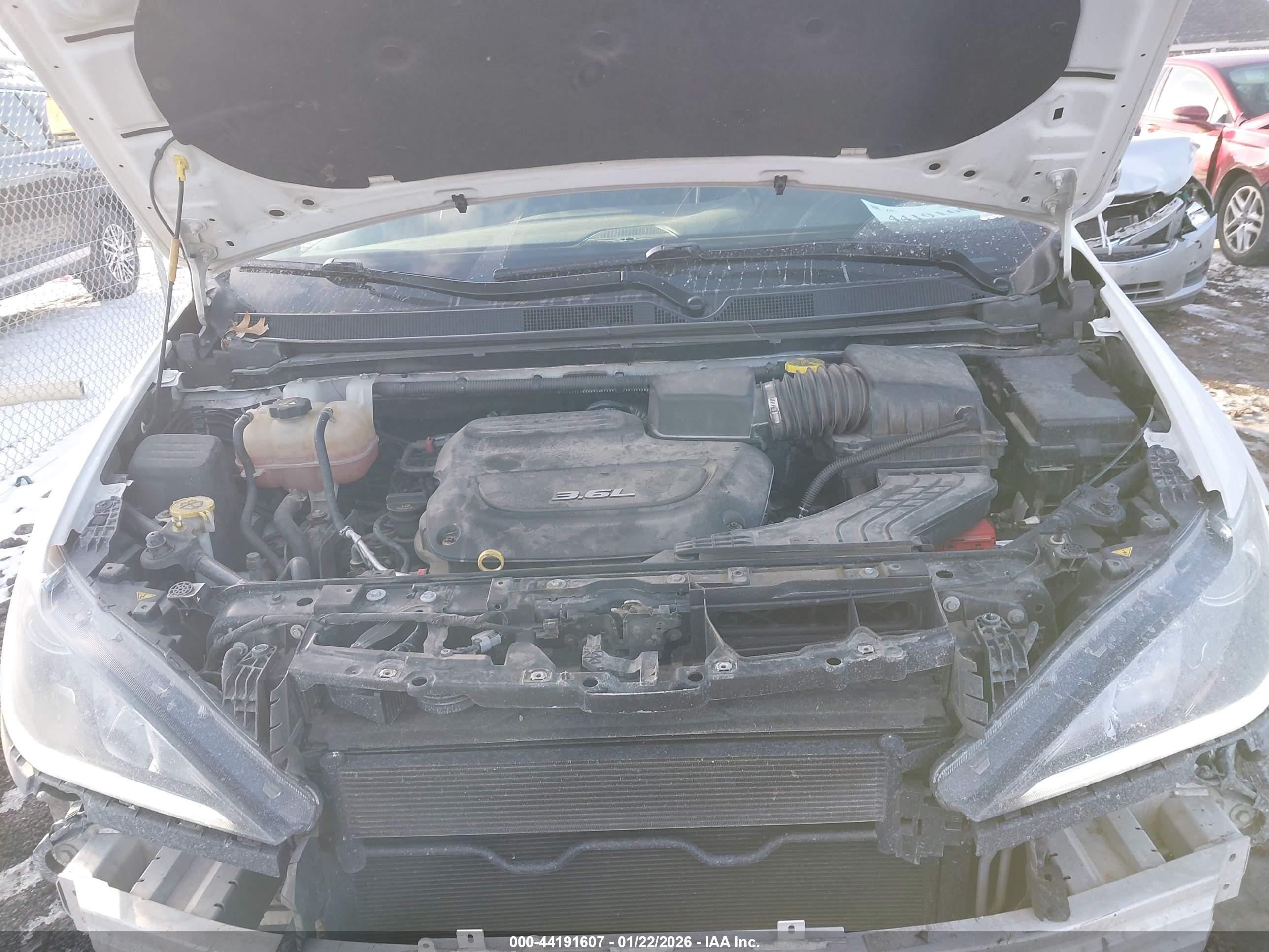 CHRYSLER PACIFICA image 10