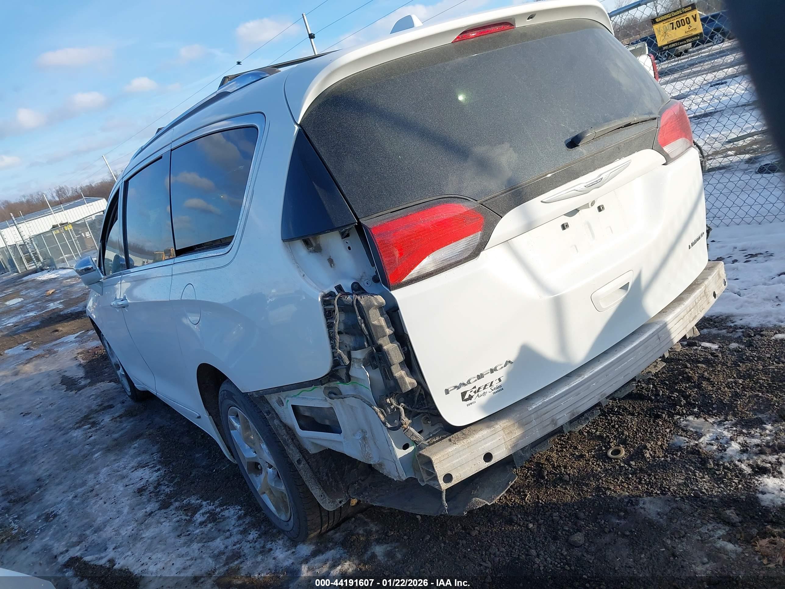 CHRYSLER PACIFICA image 3