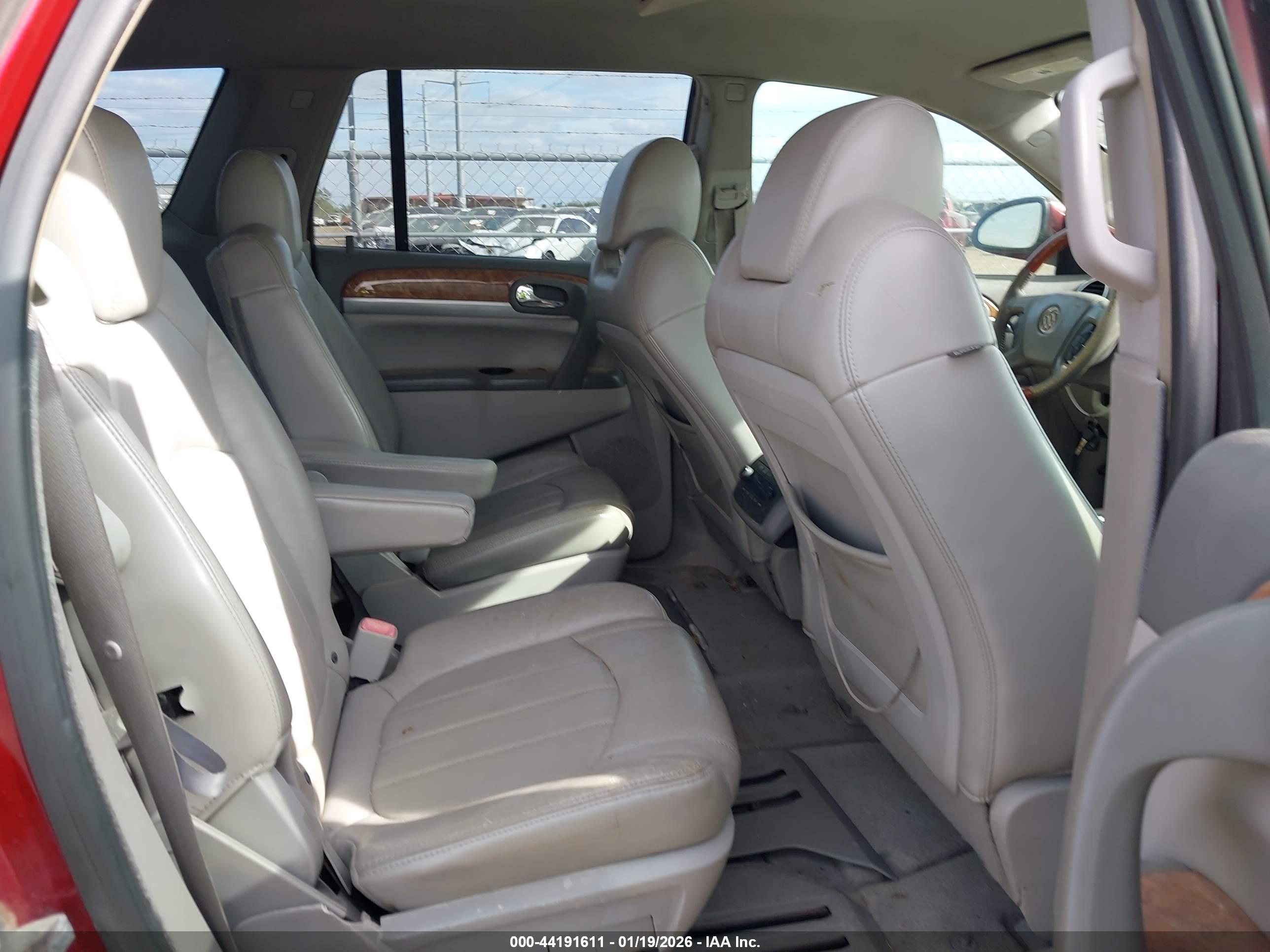 BUICK ENCLAVE image 8