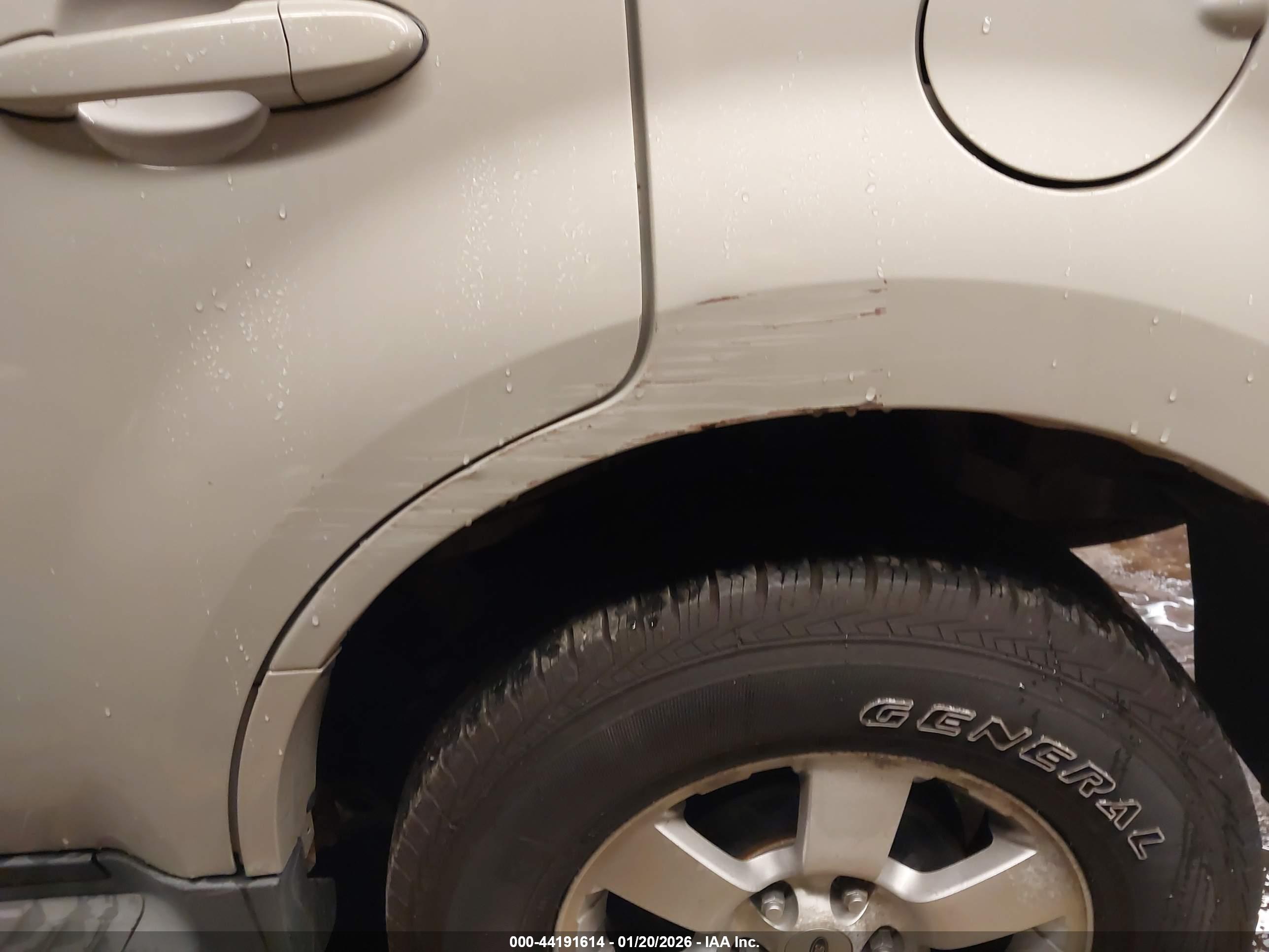 FORD ESCAPE image 6