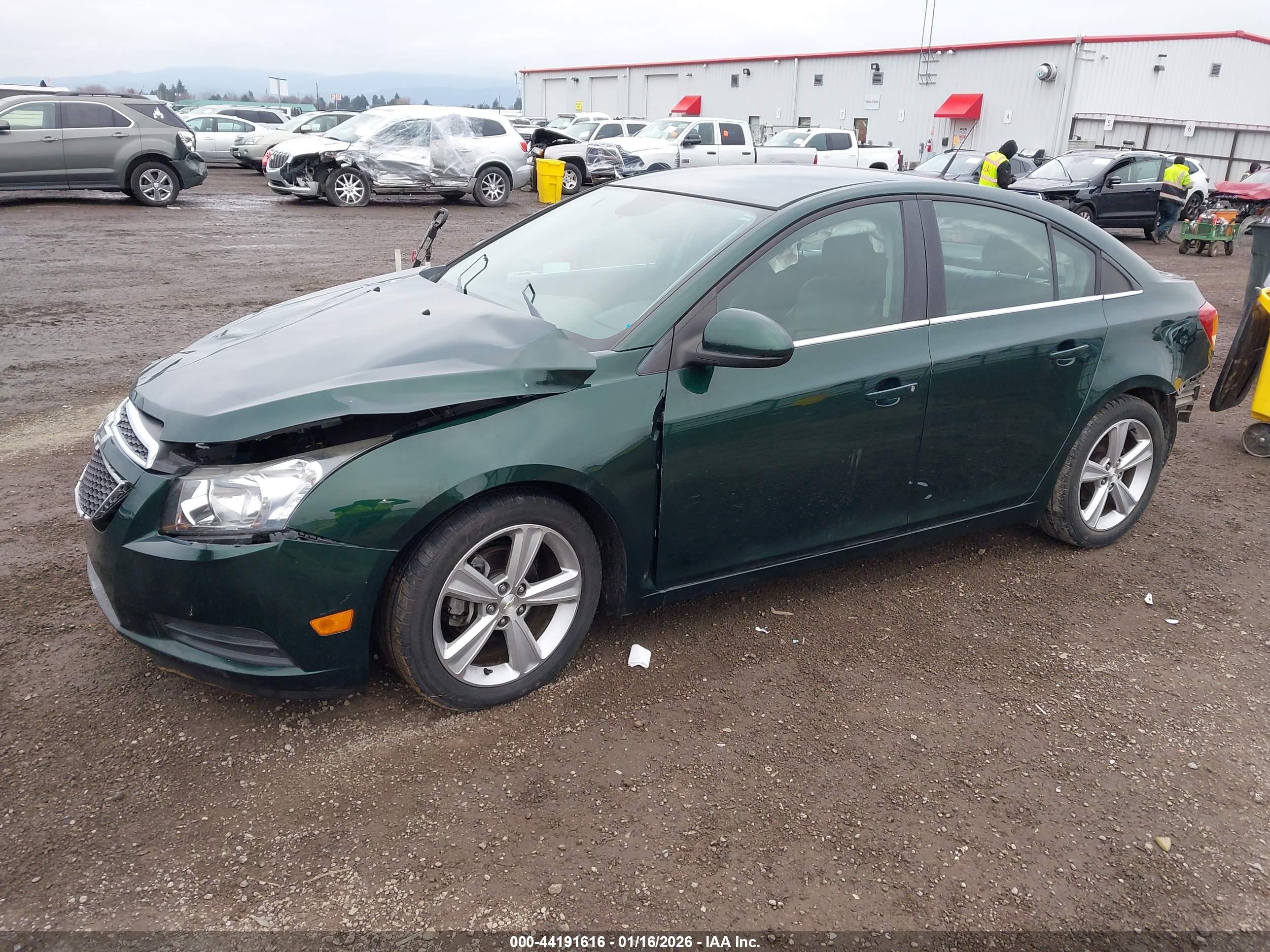 CHEVROLET CRUZE image 2