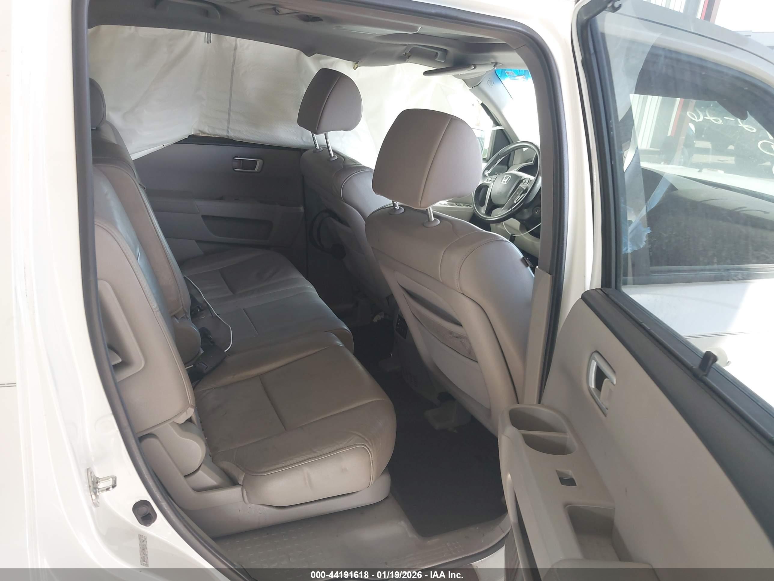 HONDA PILOT image 8