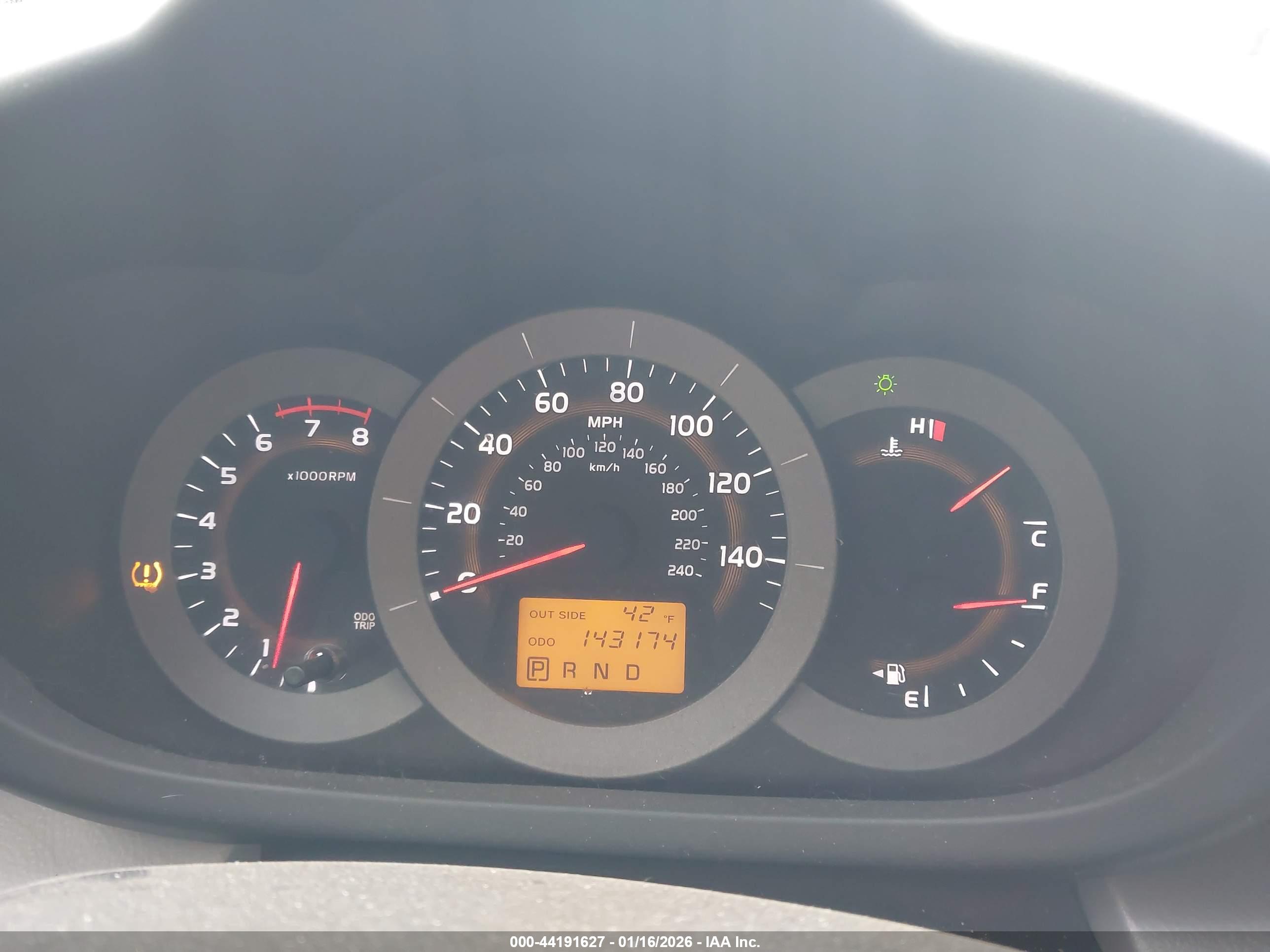 TOYOTA RAV4 image 7