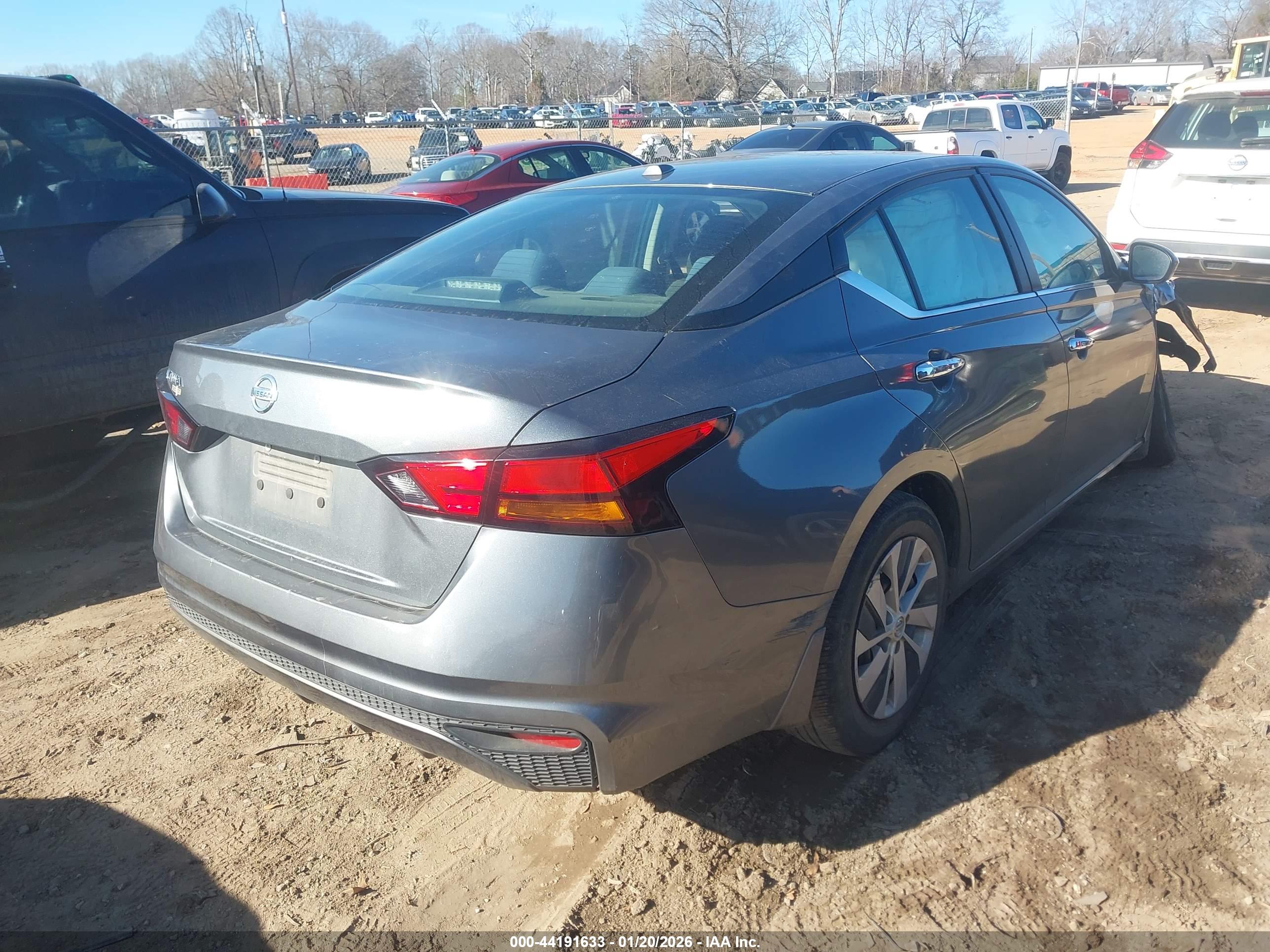 NISSAN ALTIMA image 4