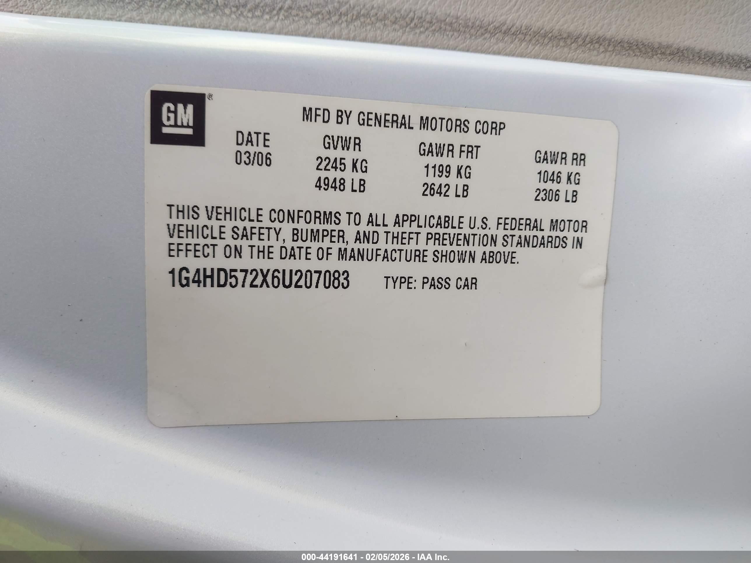 BUICK LUCERNE image 9