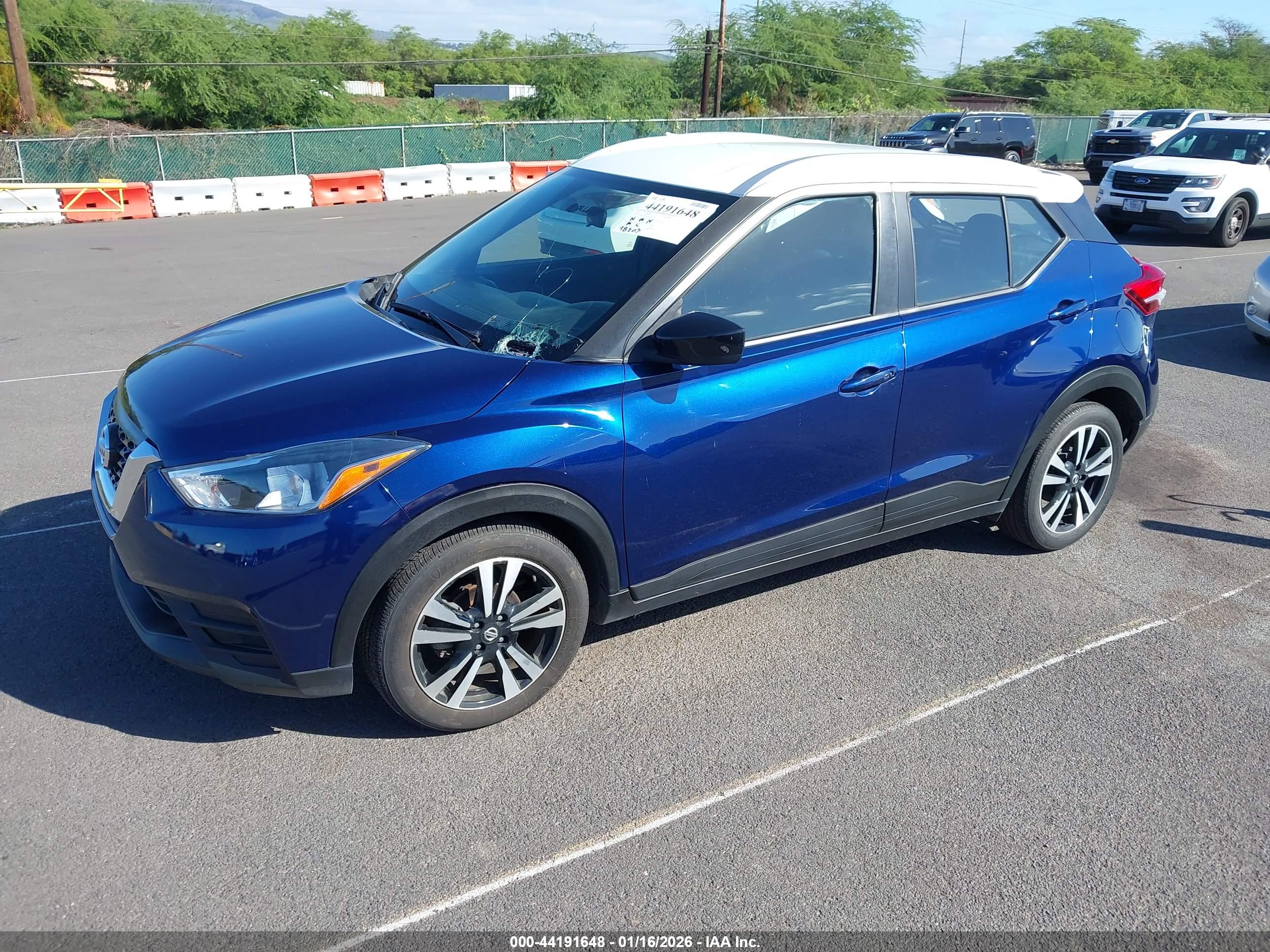 NISSAN KICKS image 2