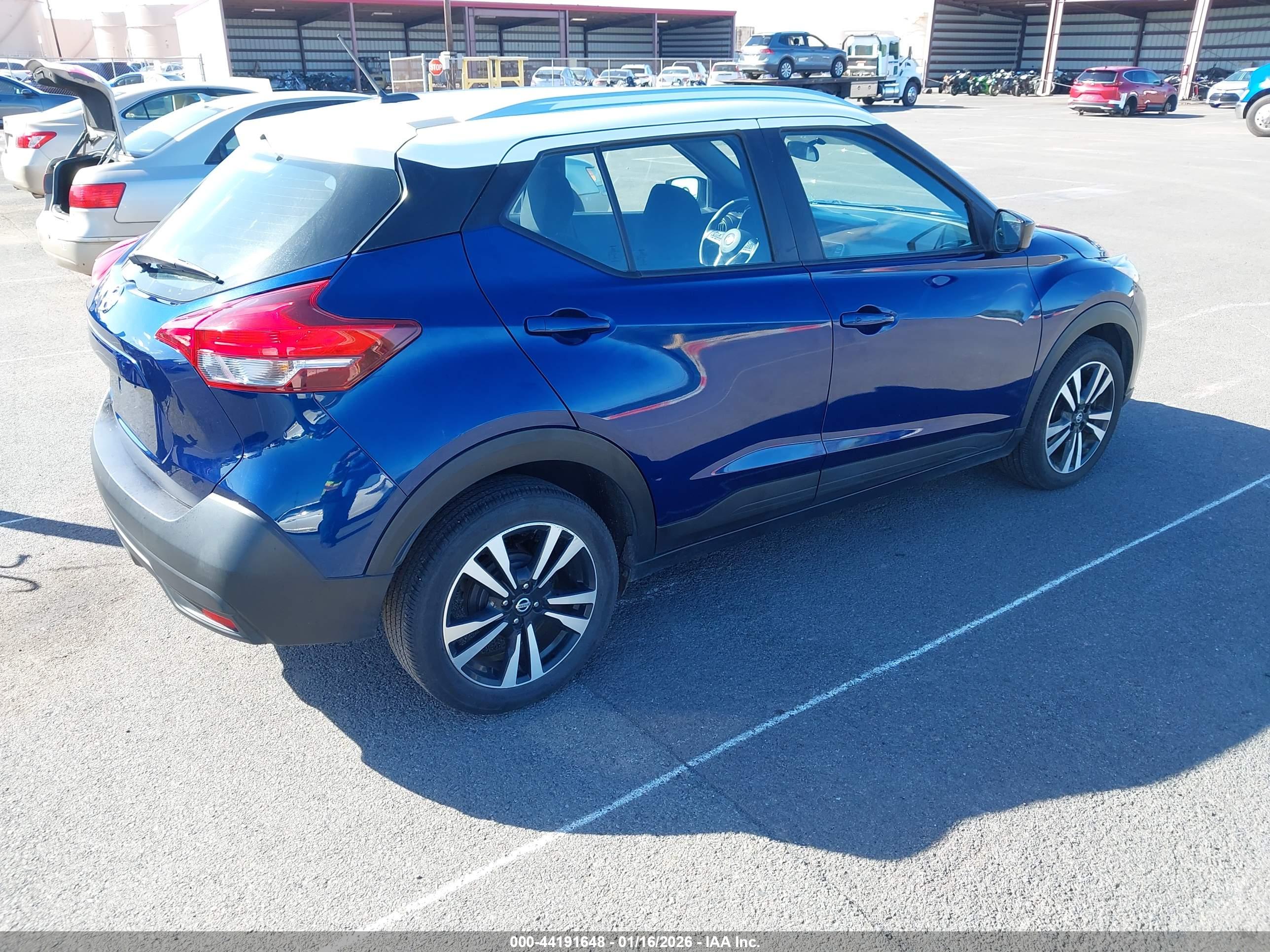 NISSAN KICKS image 4