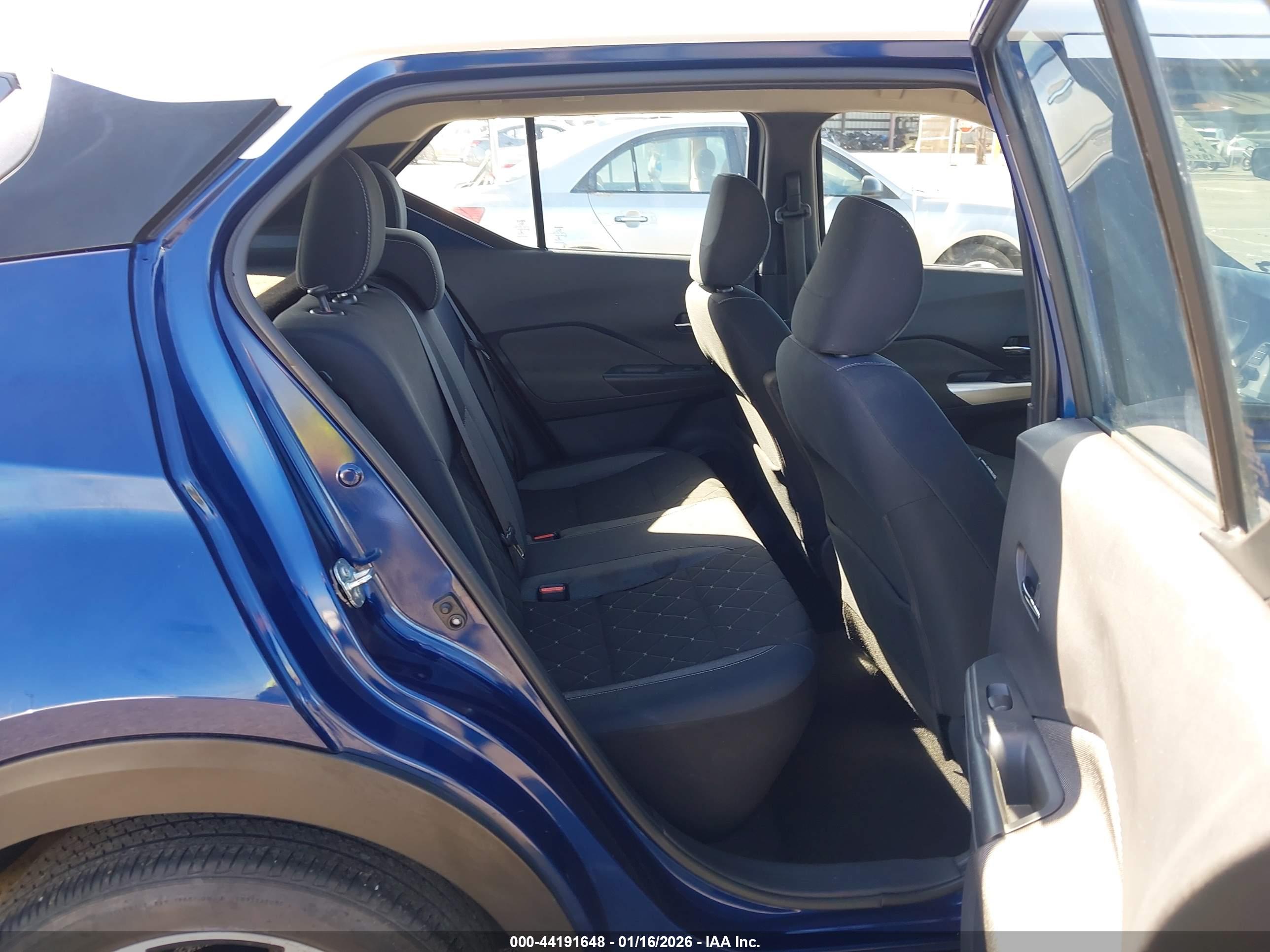 NISSAN KICKS image 8